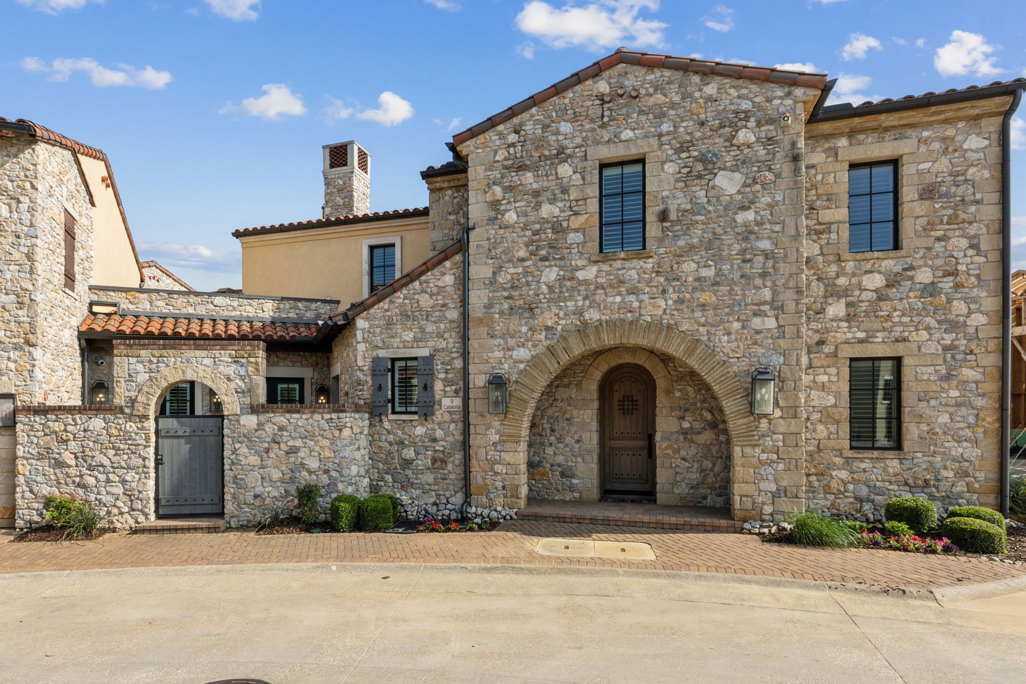9 Catalonia Drive
