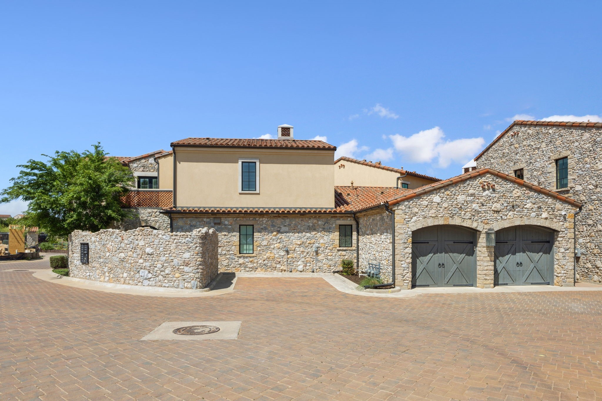 9 Catalonia Drive