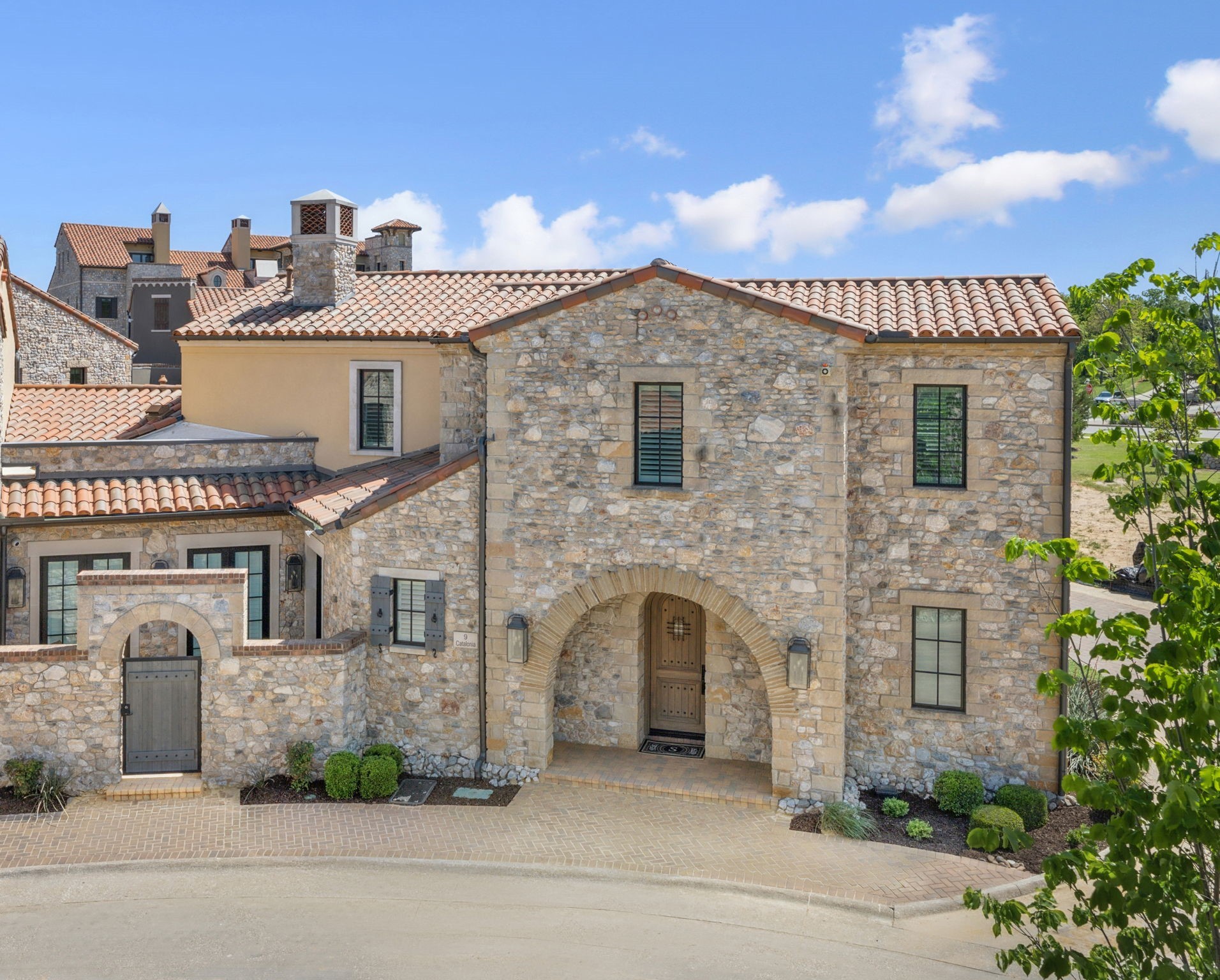 9 Catalonia Drive