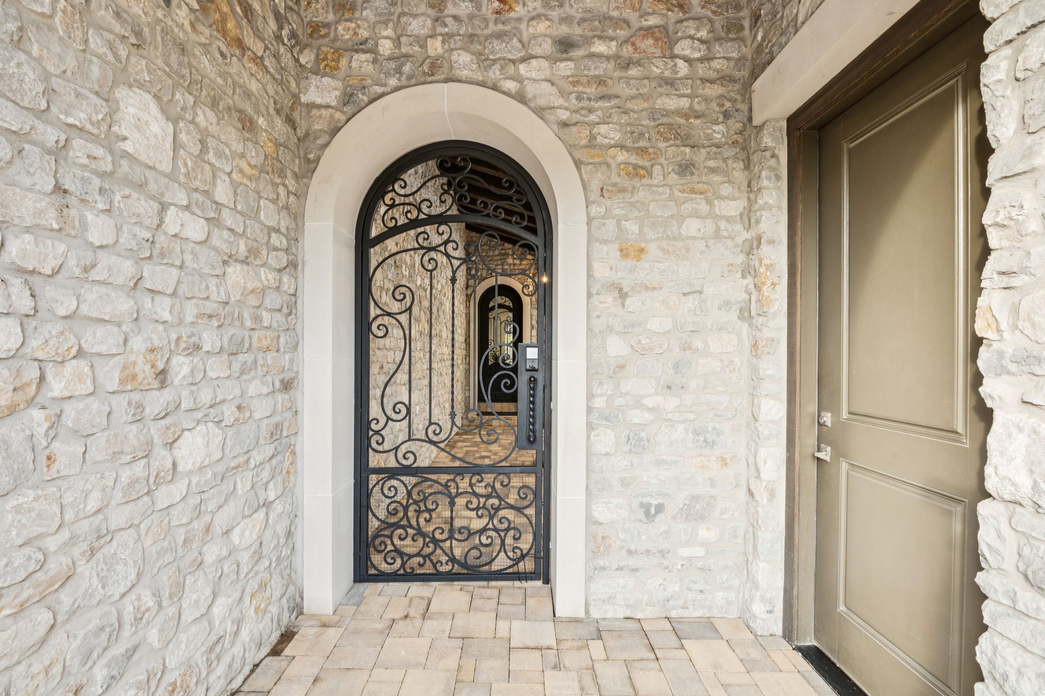 24 Comillas Drive