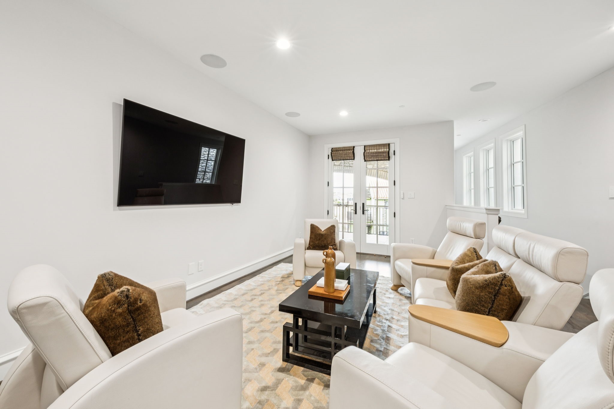 24 Comillas Drive