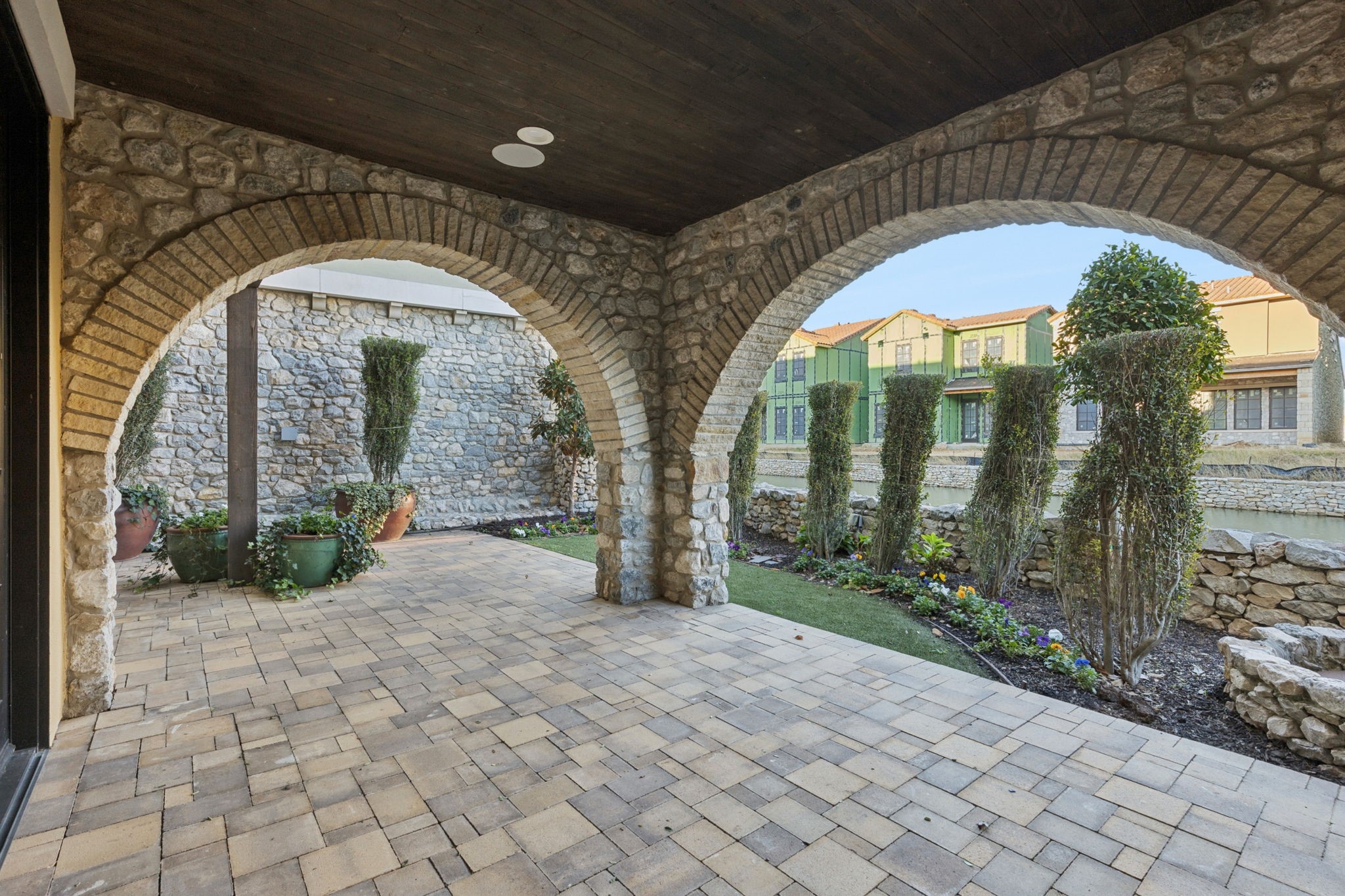 10 Comillas Drive