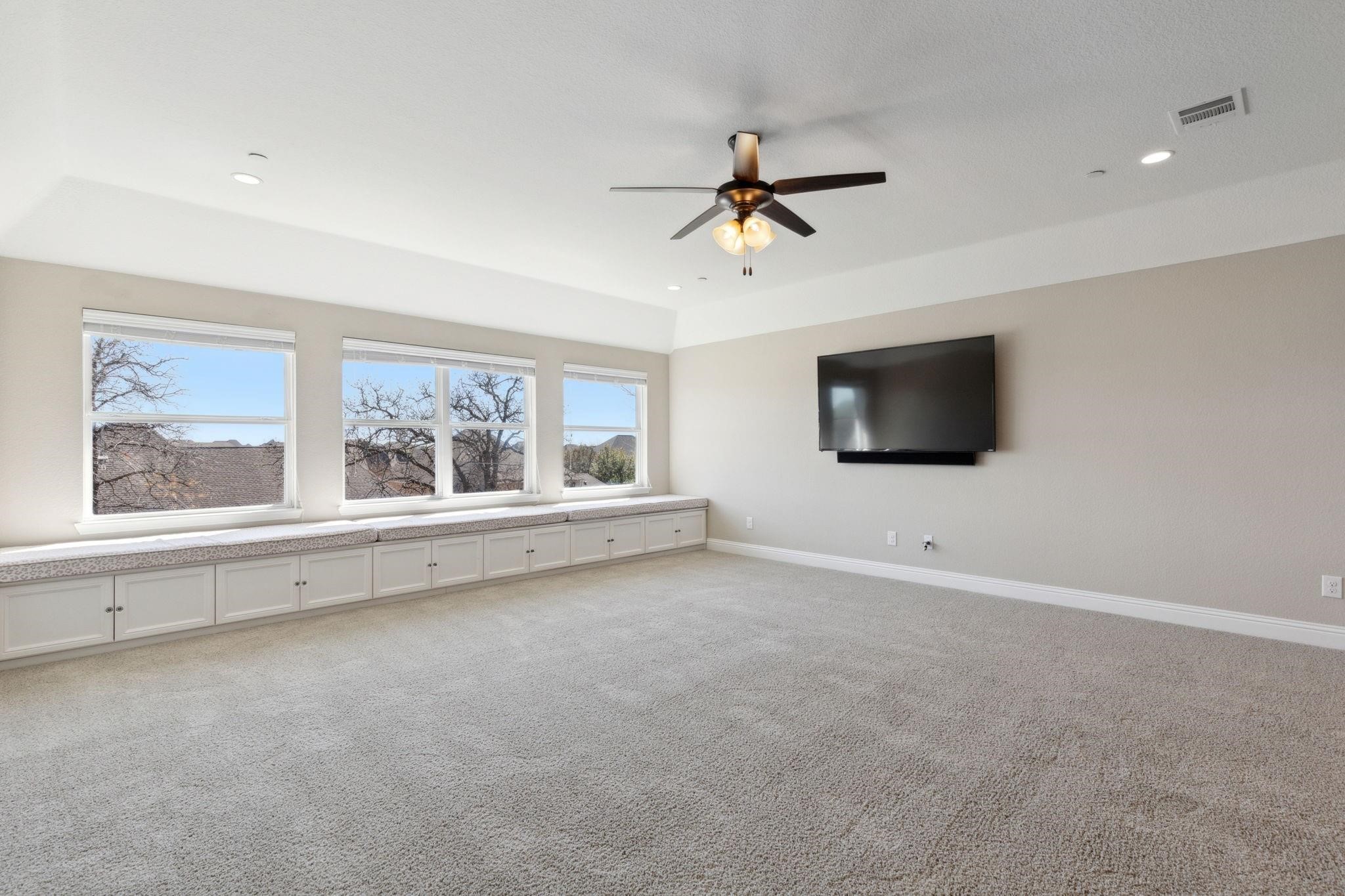 7009 Bach