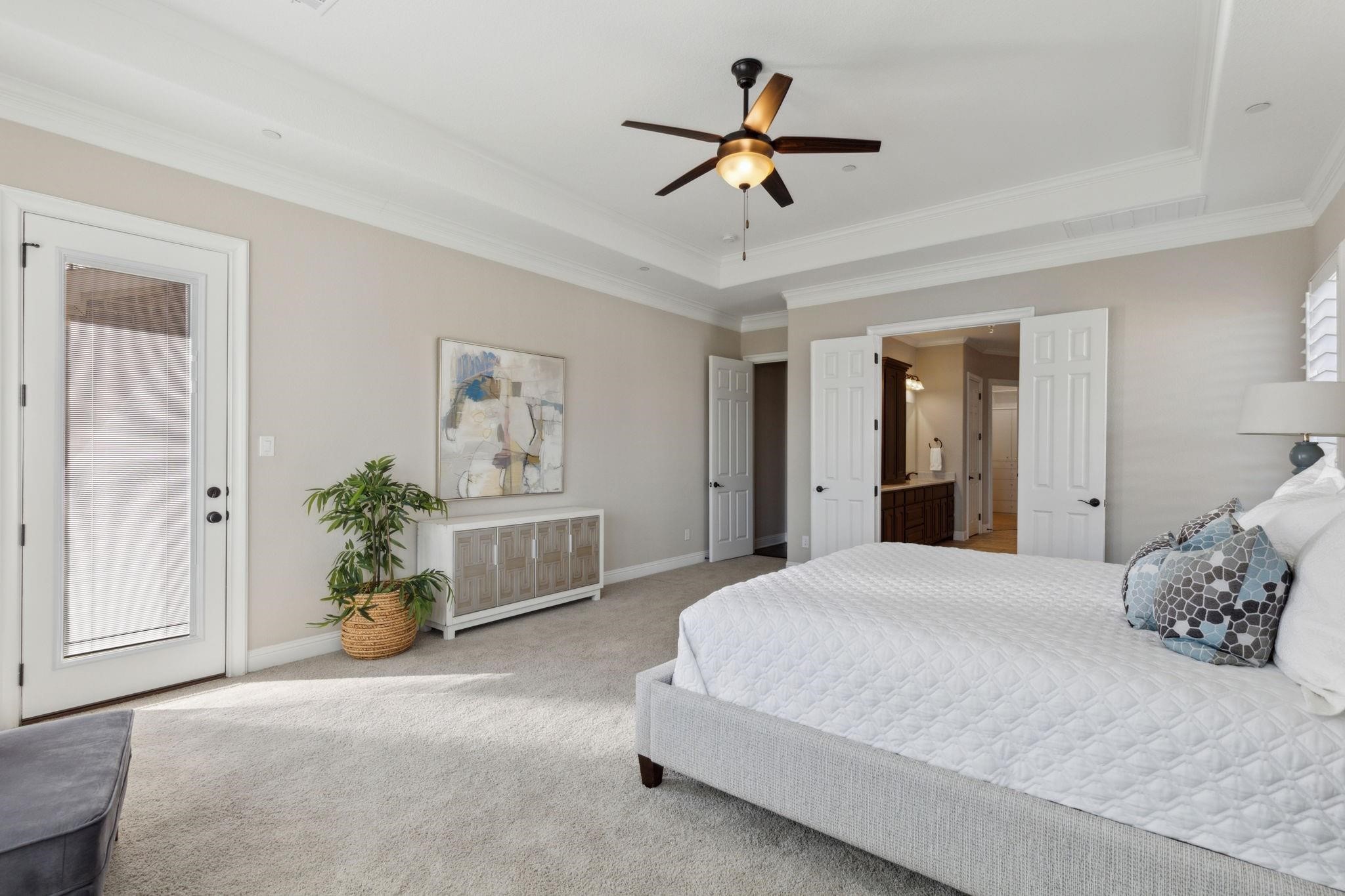 7009 Bach