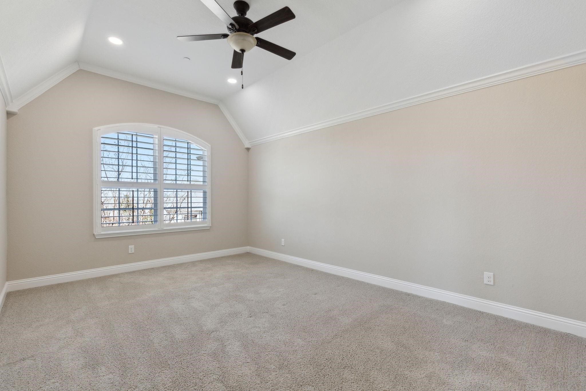 7009 Bach