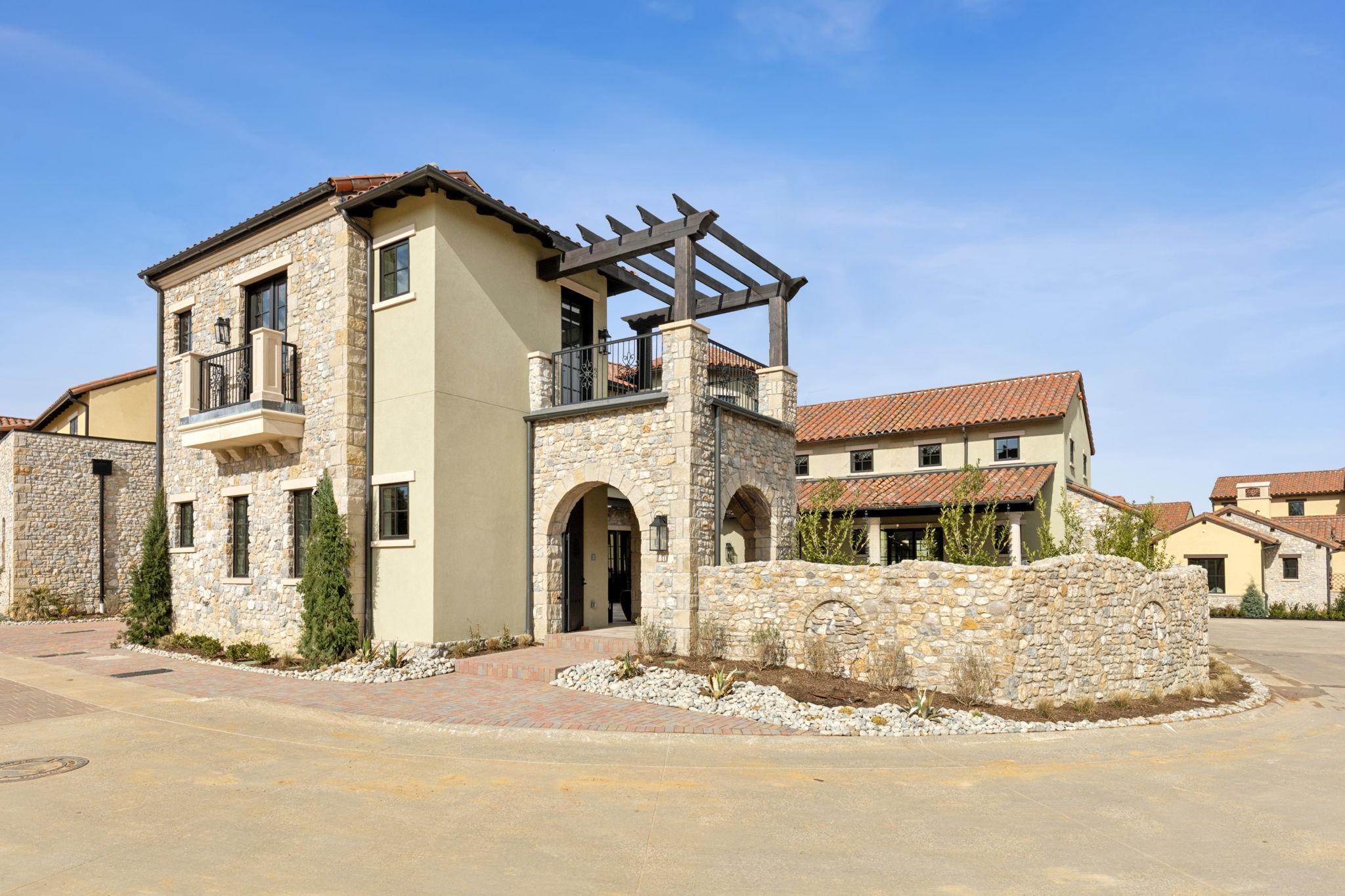 10 Catalonia Drive