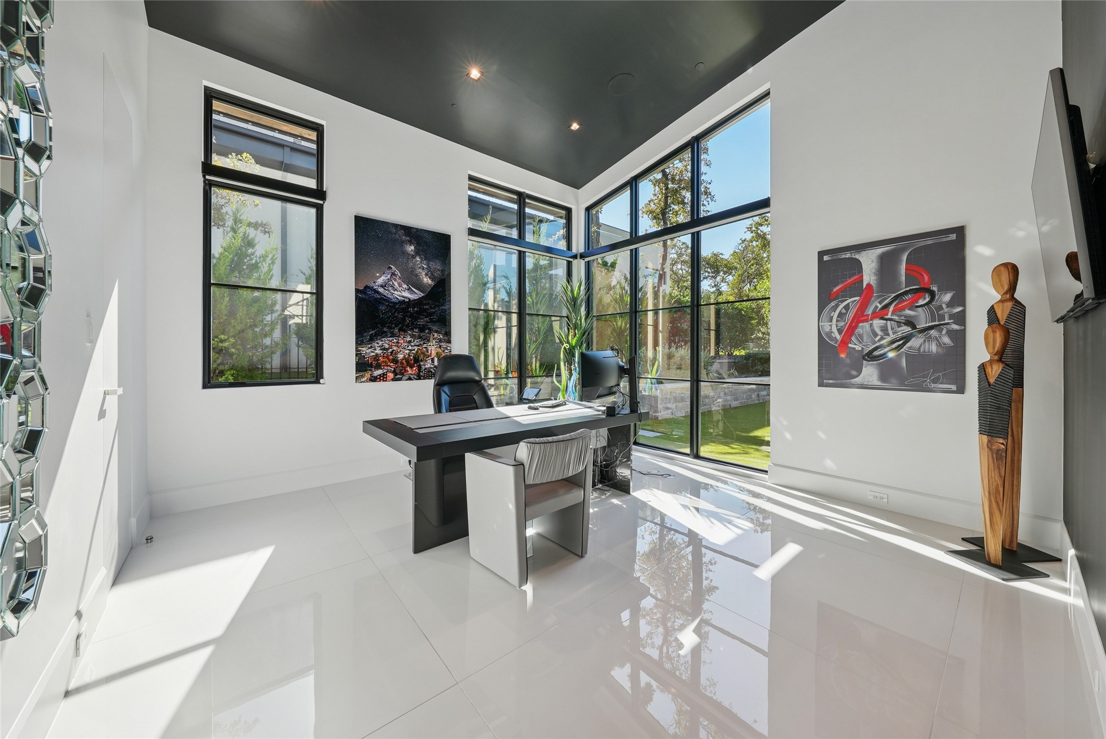 2104 Ainsley Court