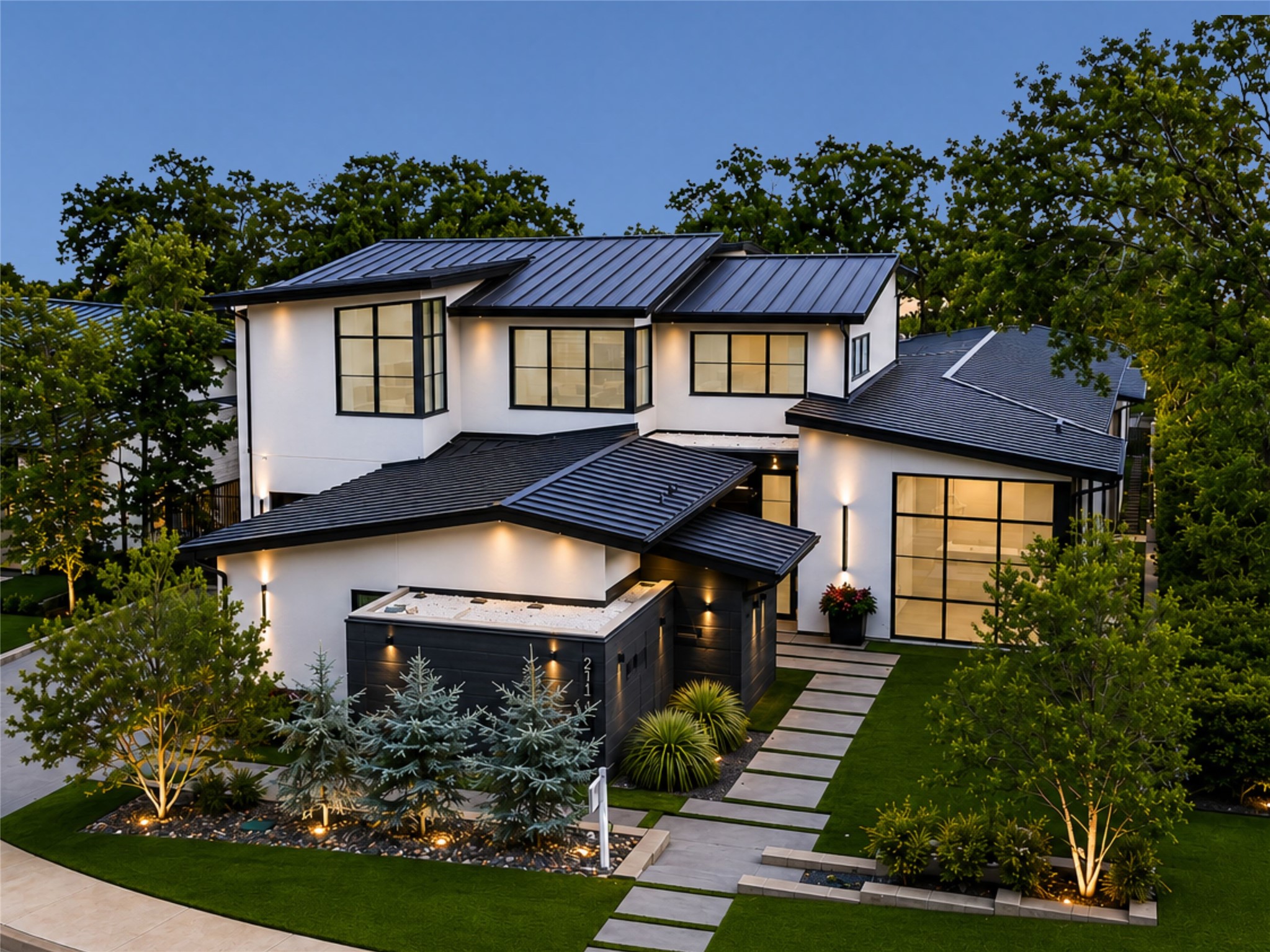 2104 Ainsley Court