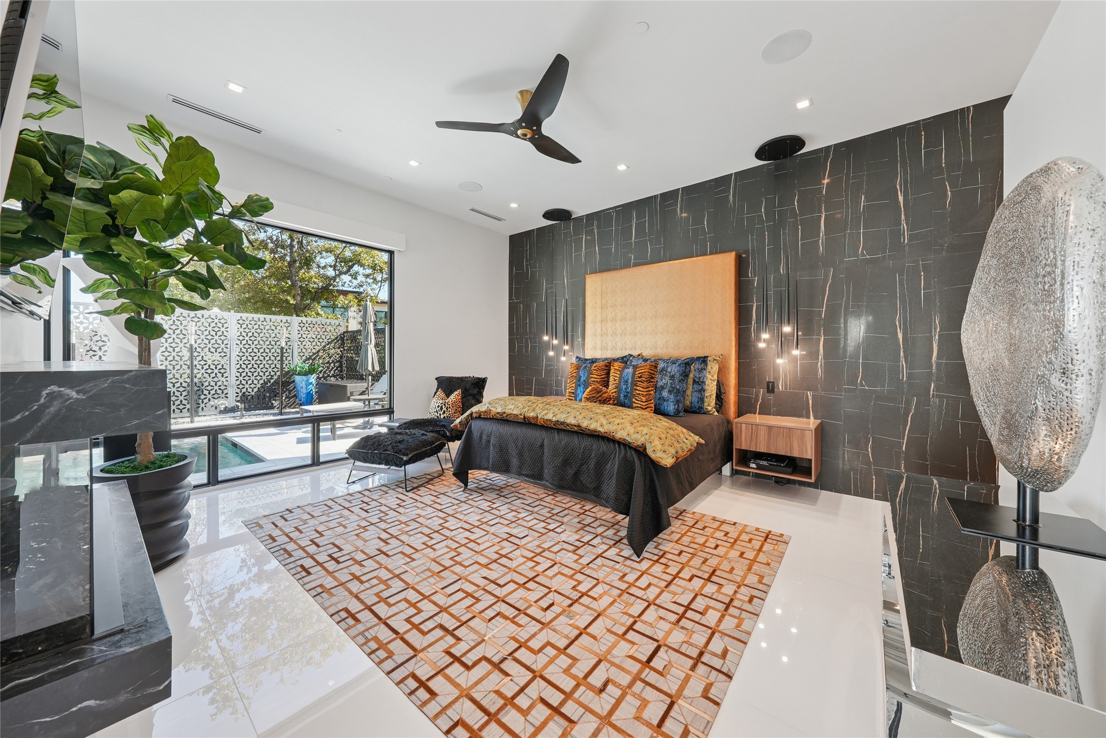 2104 Ainsley Court
