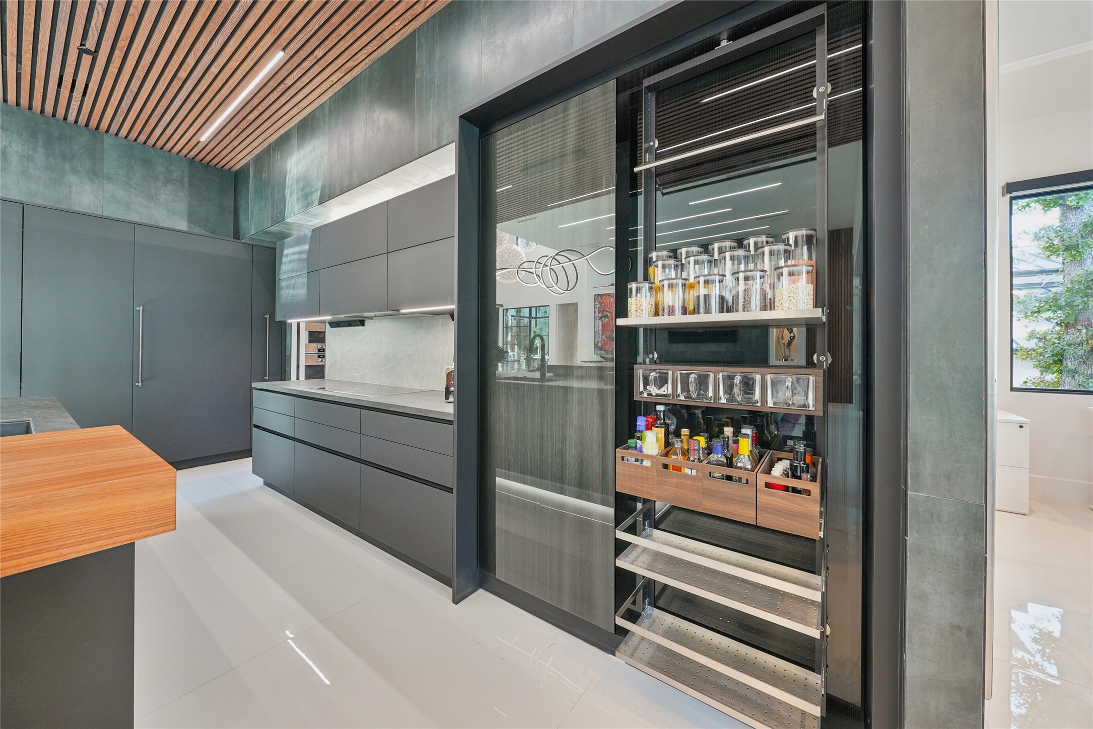 2104 Ainsley Court