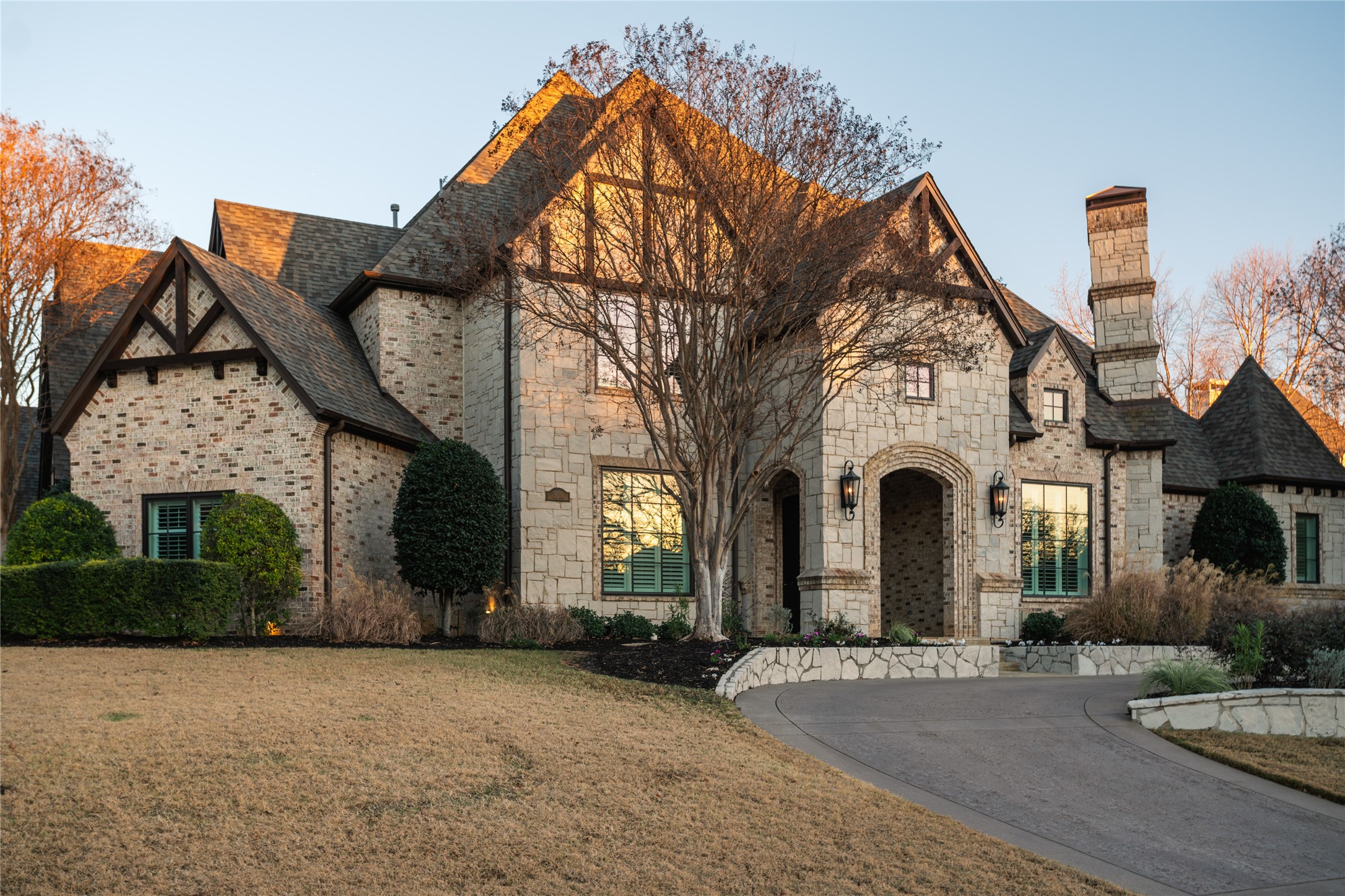 1259 Bolton Court