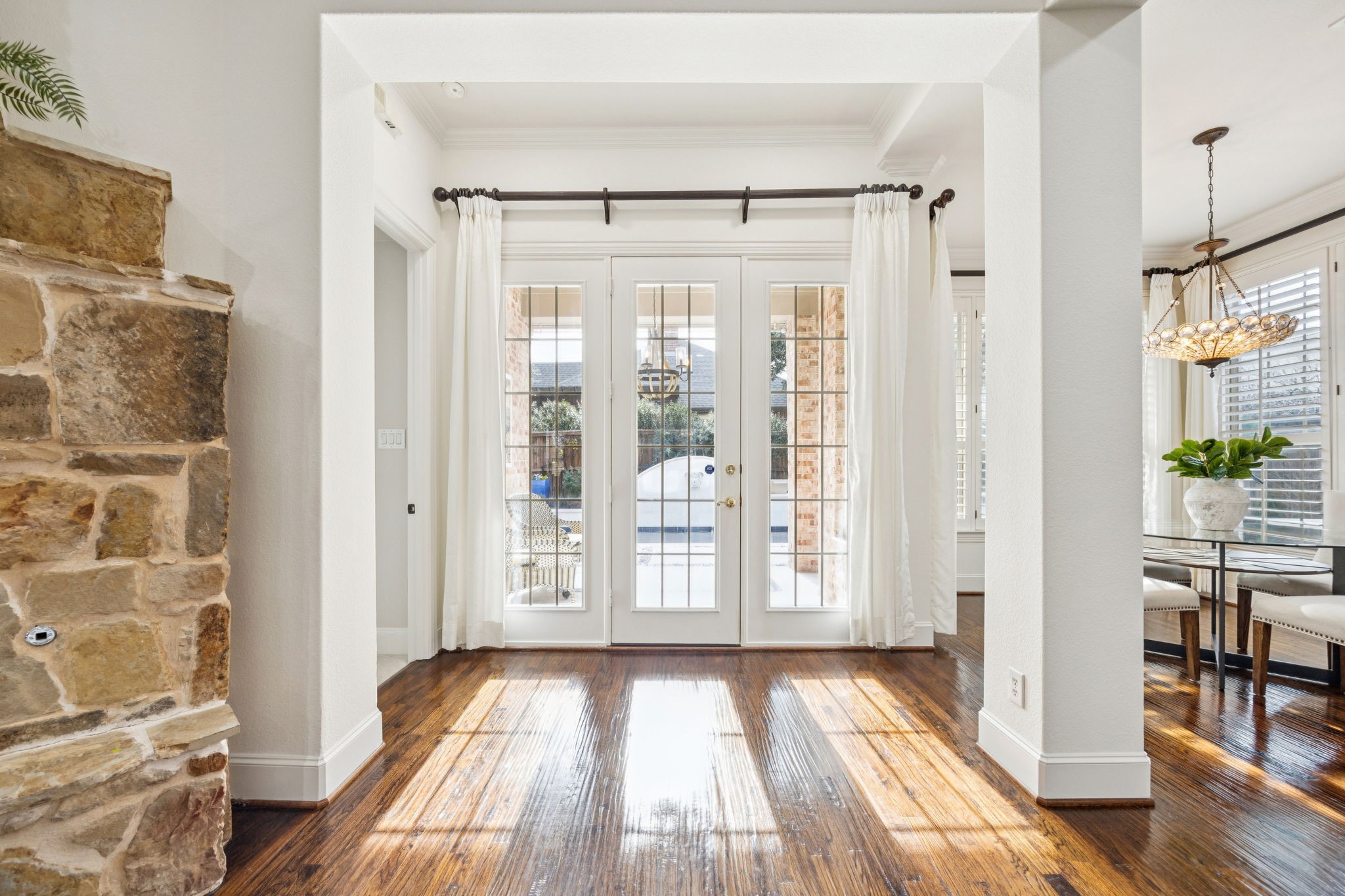 3232 Stonefield