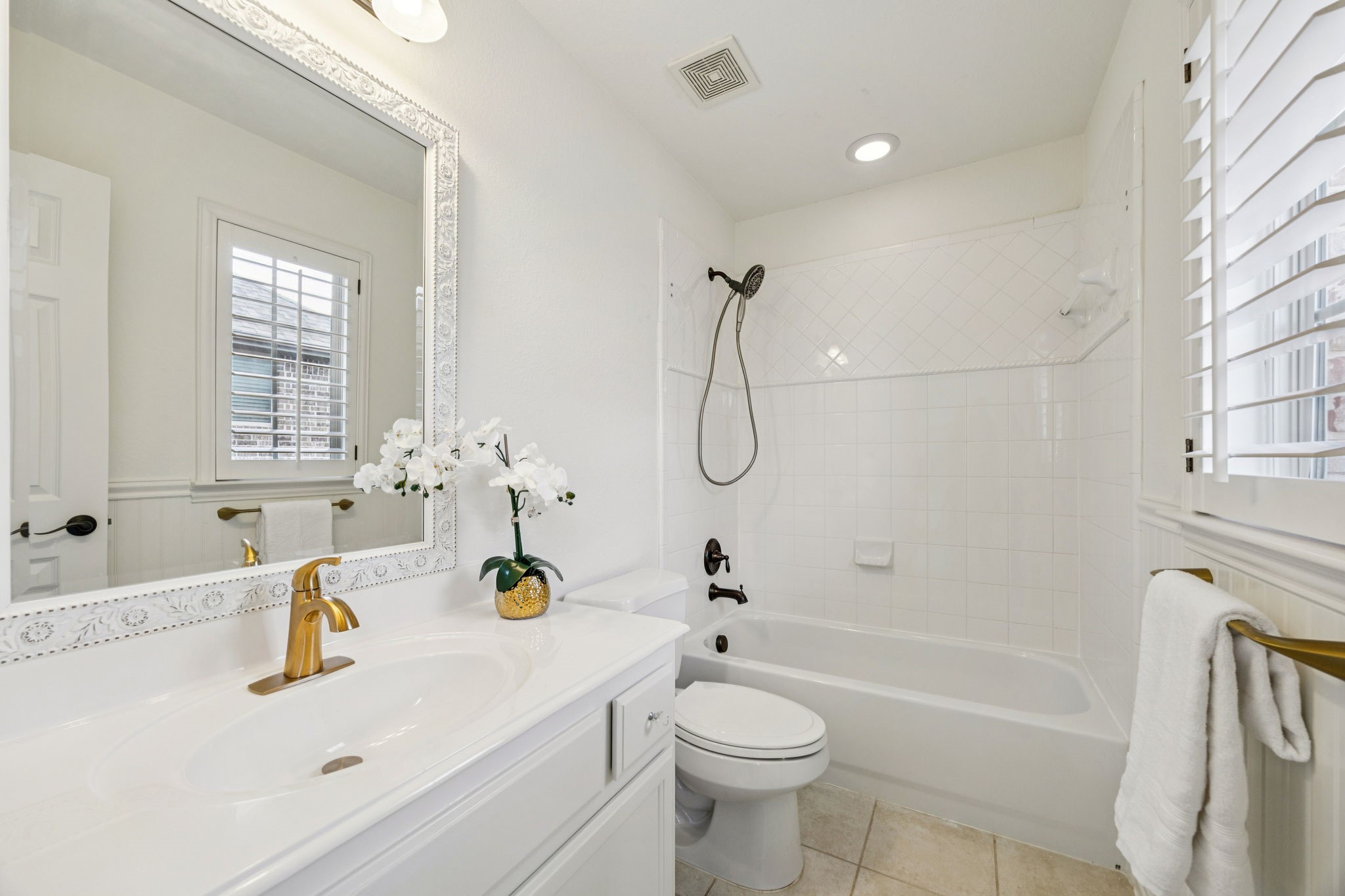3232 Stonefield