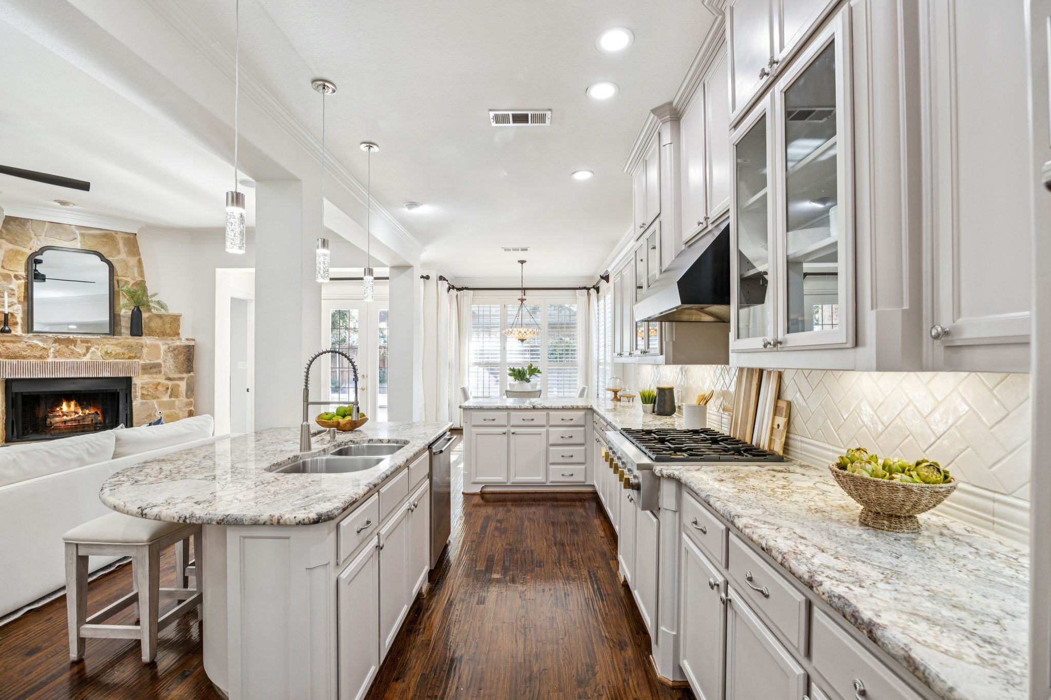 3232 Stonefield