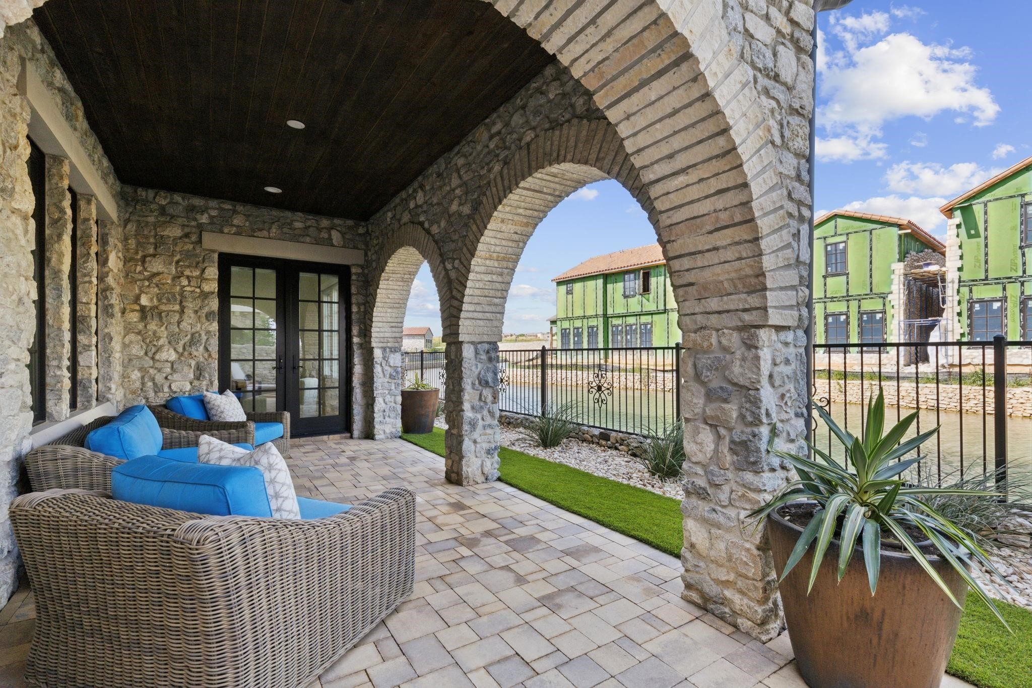 18 Comillas Court
