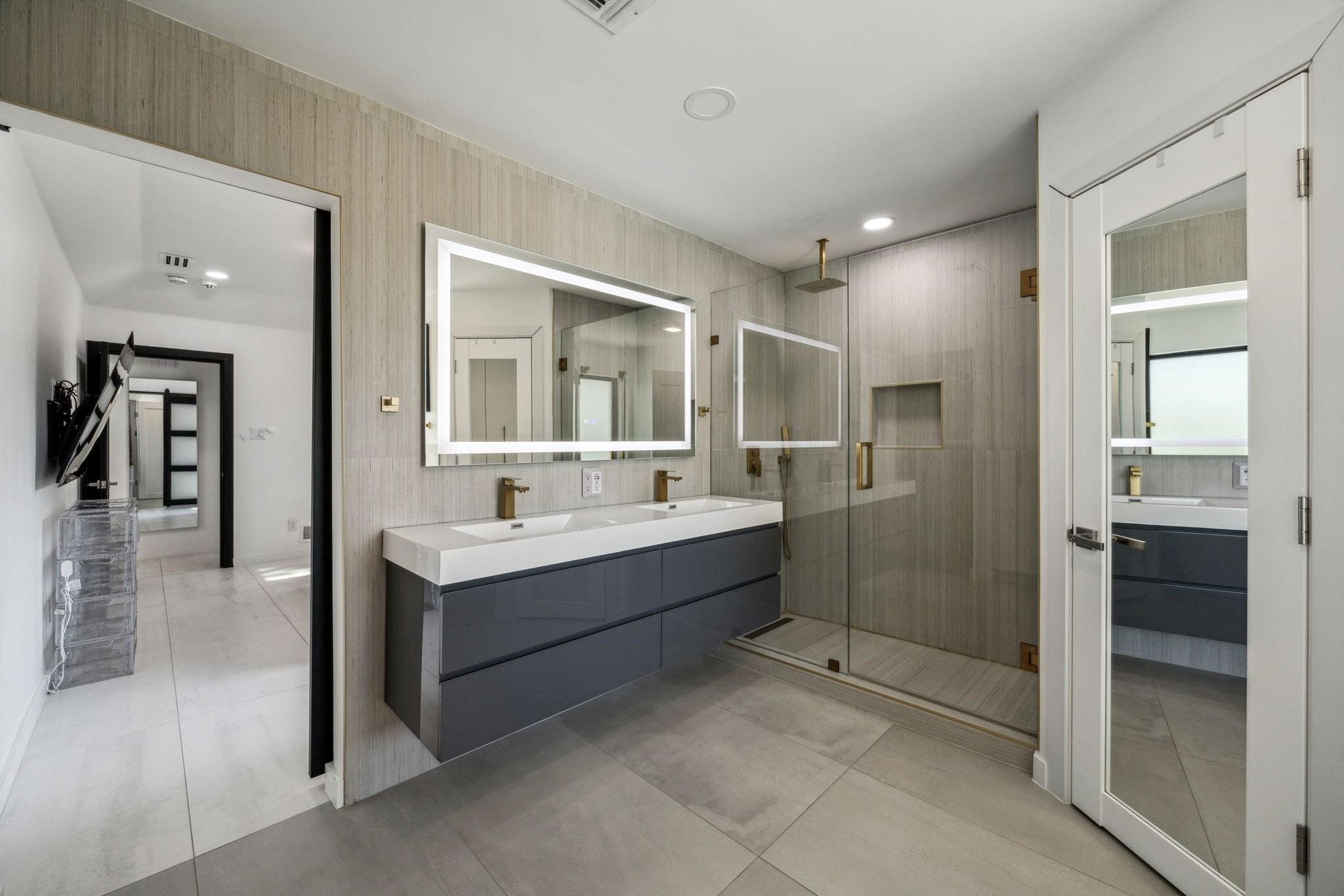 5924 Janet Court