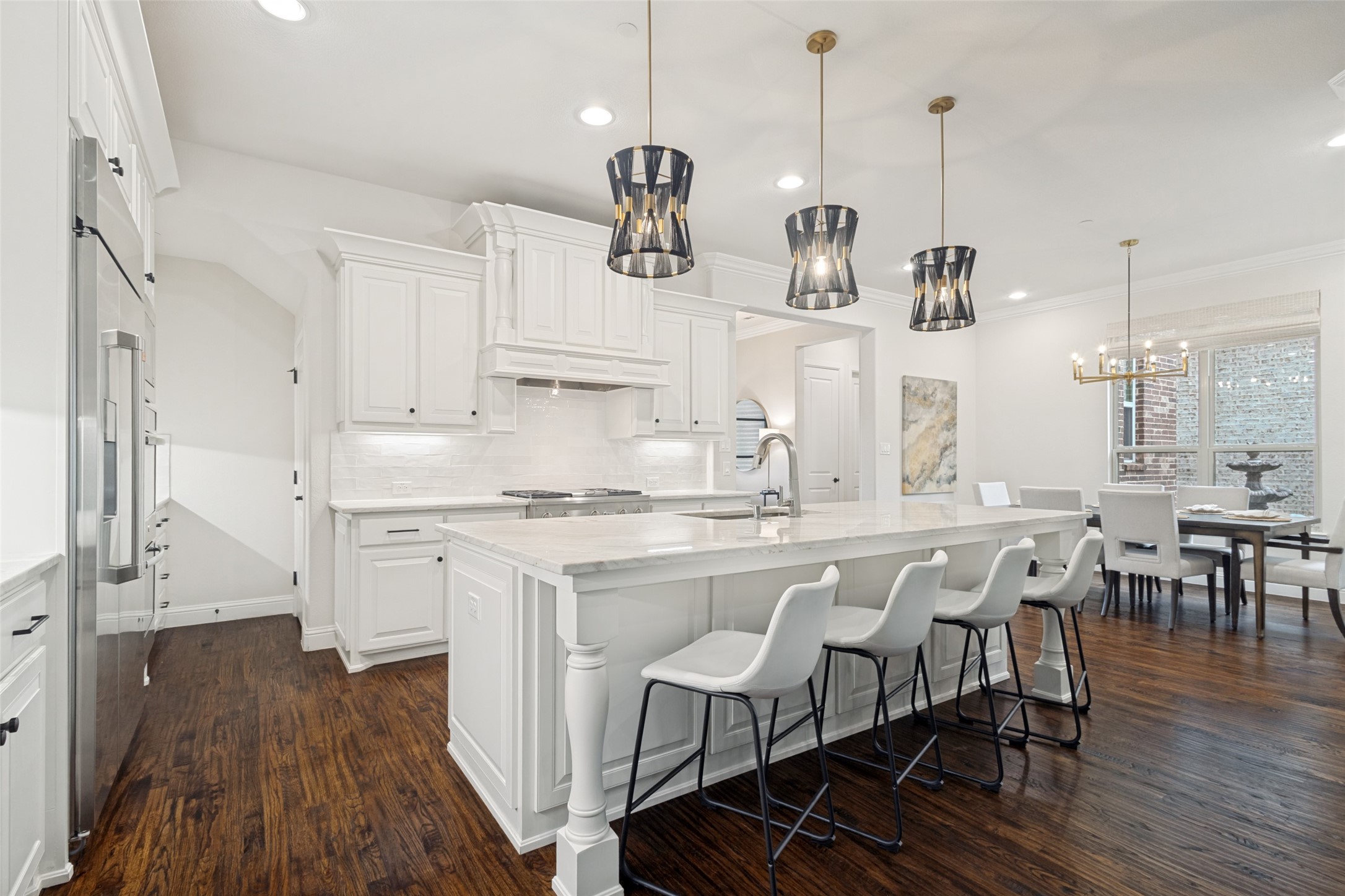 1613 Riviera Lane
