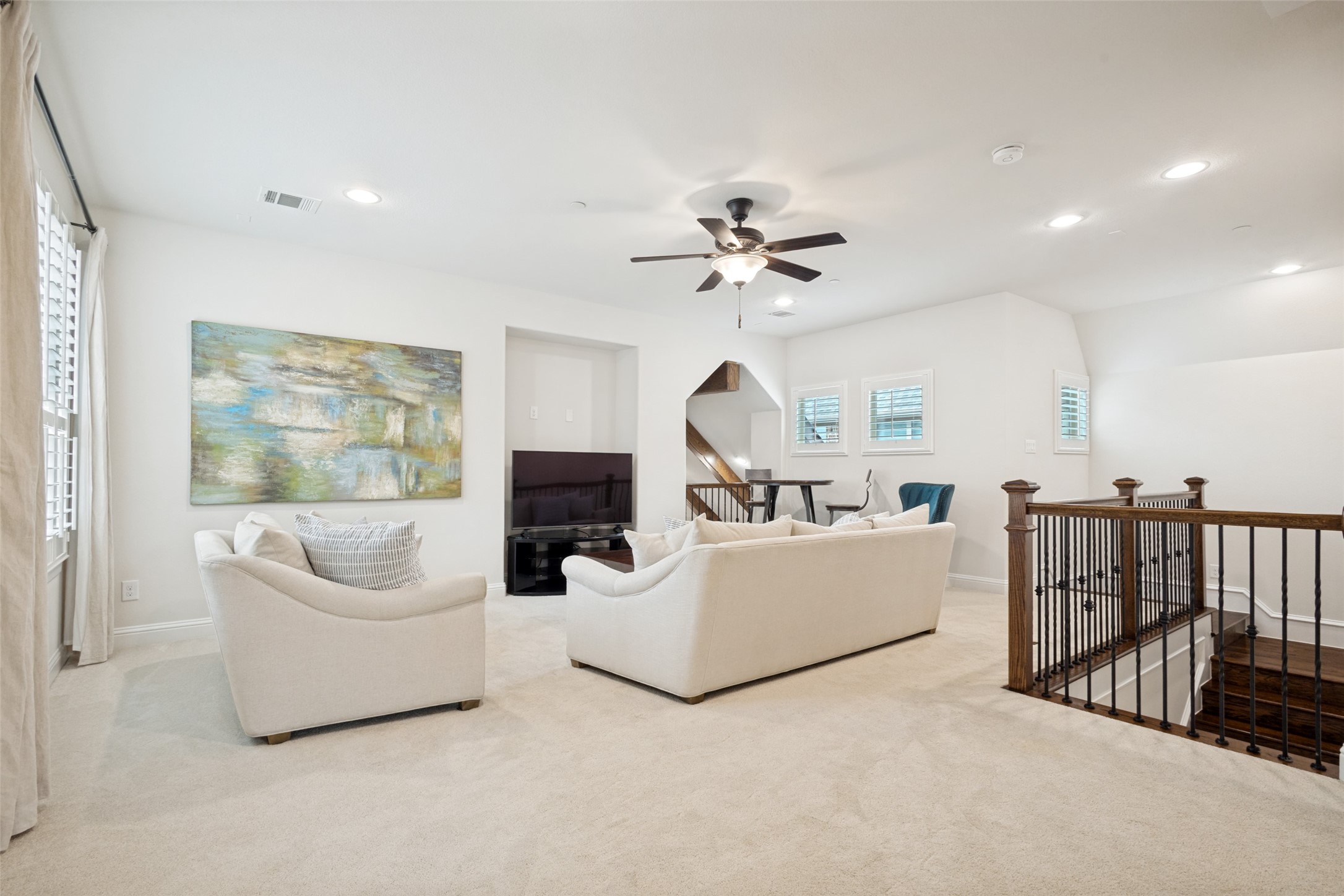 1613 Riviera Lane