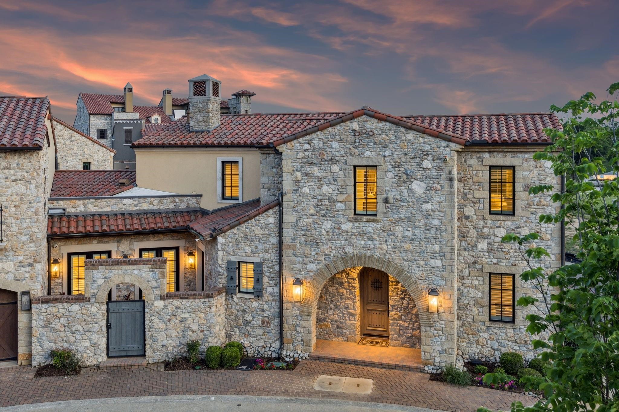 9 Catalonia Drive