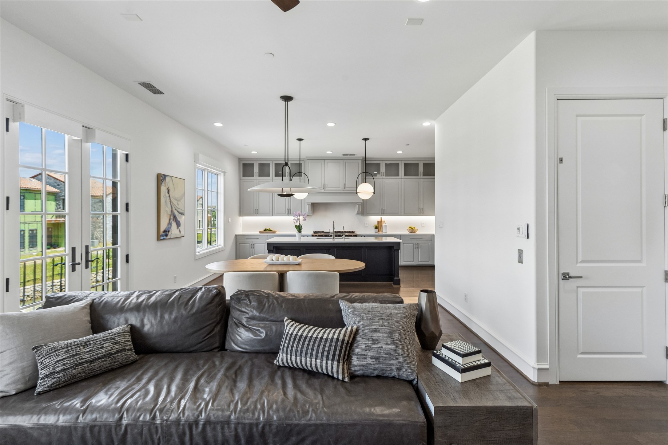 16 Comillas Drive