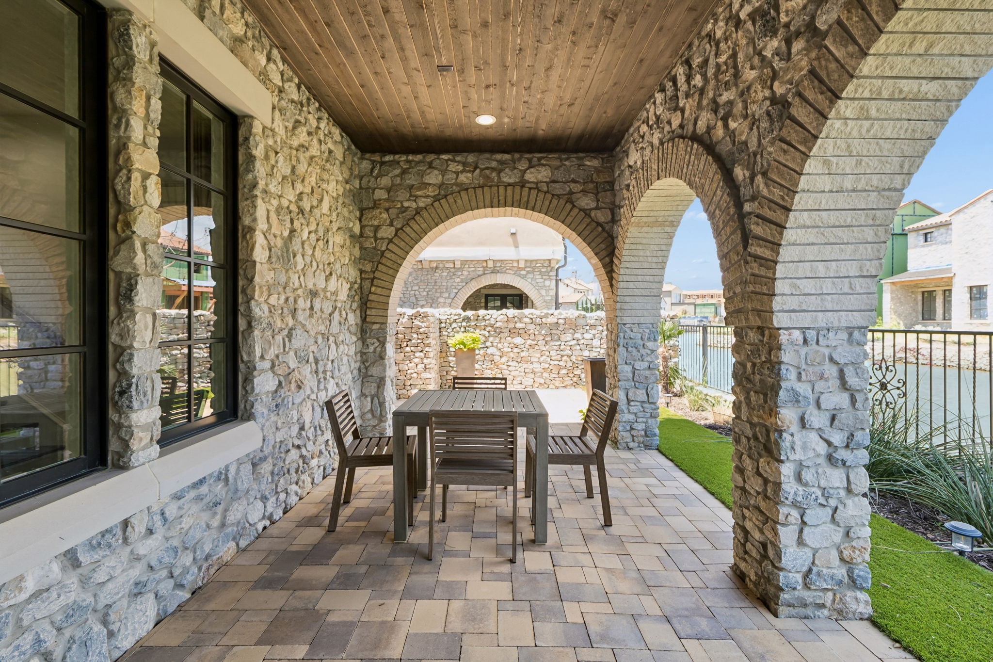 16 Comillas Drive