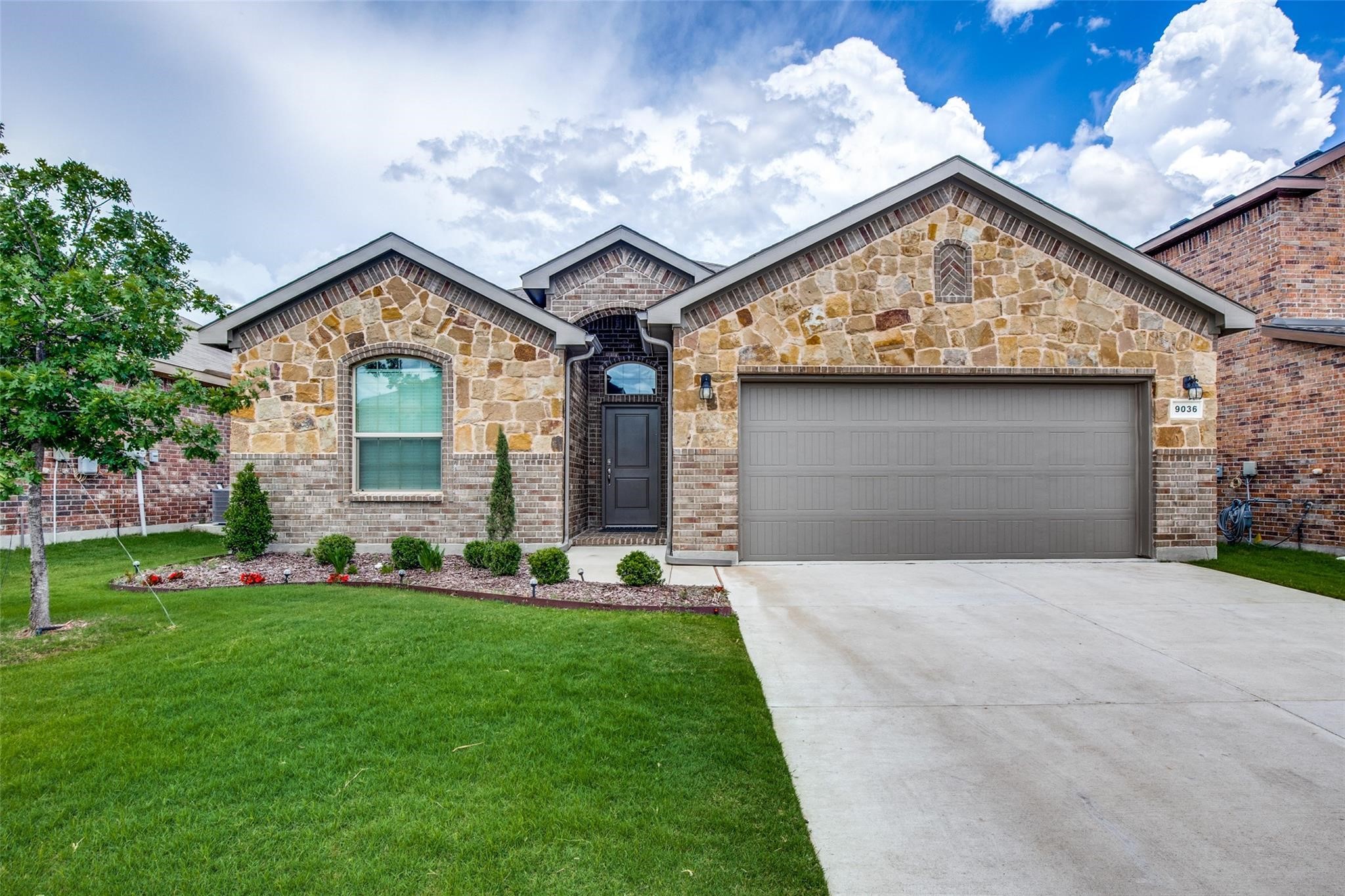 9036 Sycamore Leaf Drive