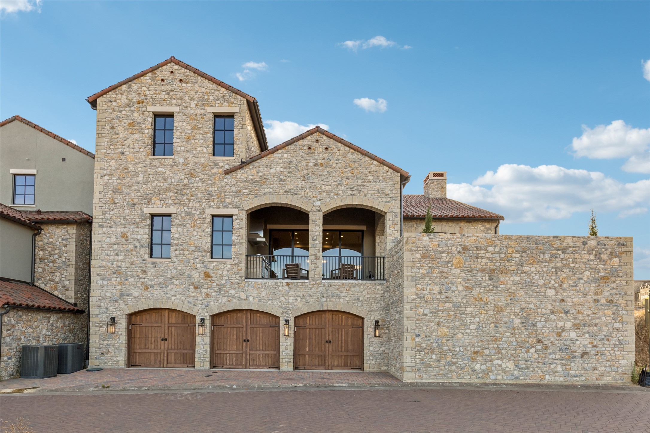 48 Cardona Drive
