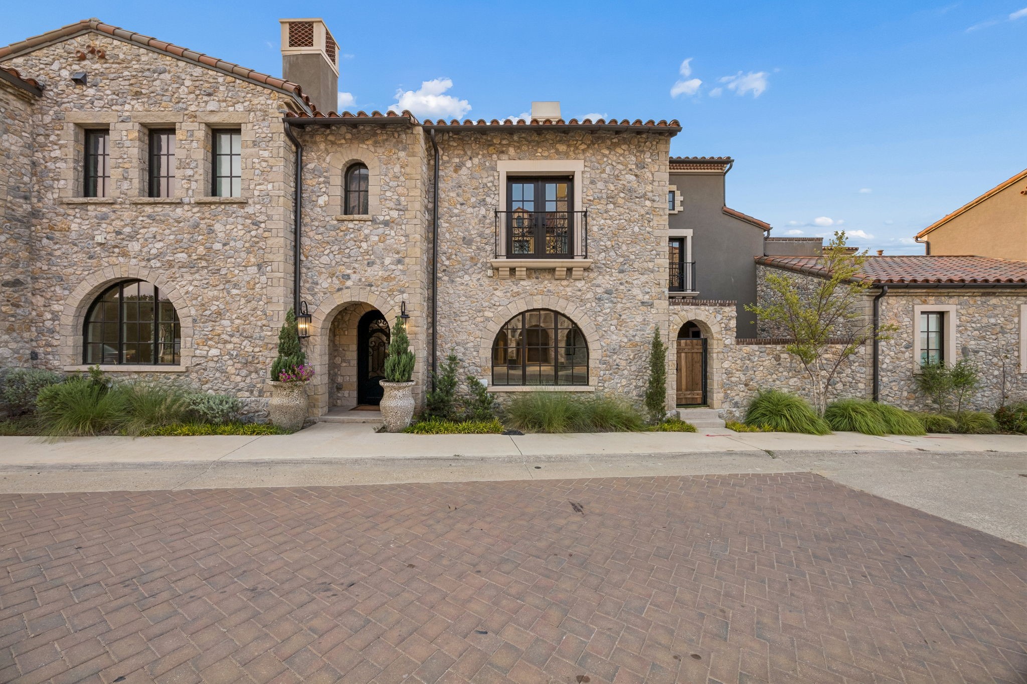 74 Cortes Drive