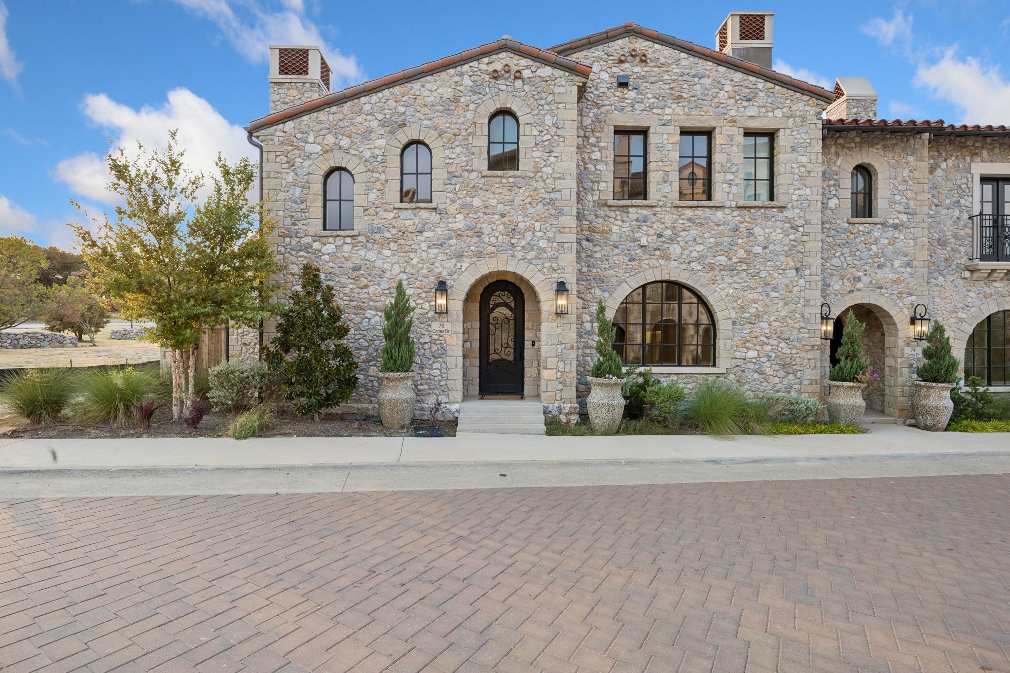 76 Cortes Drive