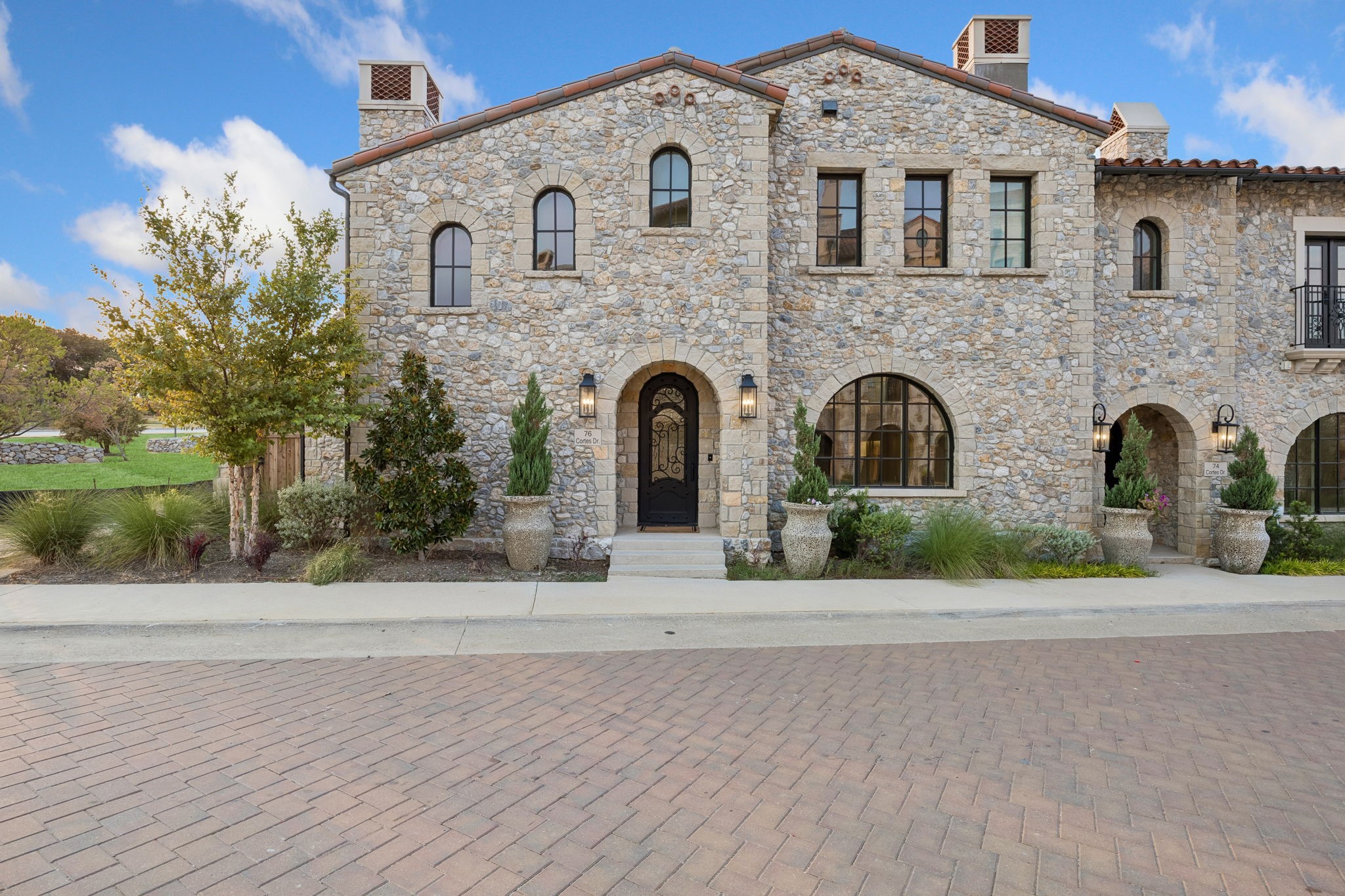 76 Cortes Drive