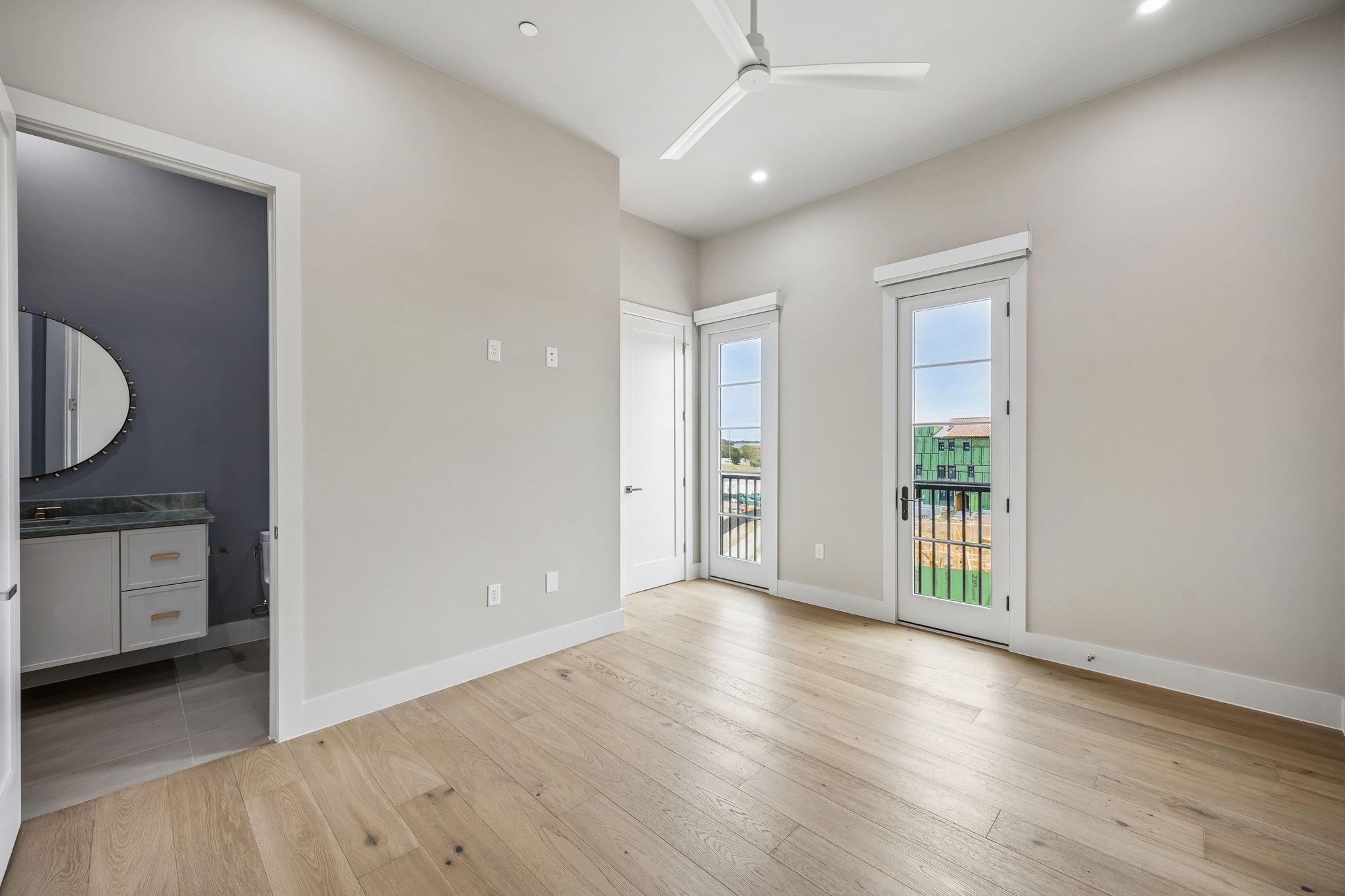 49 Arta Drive 105