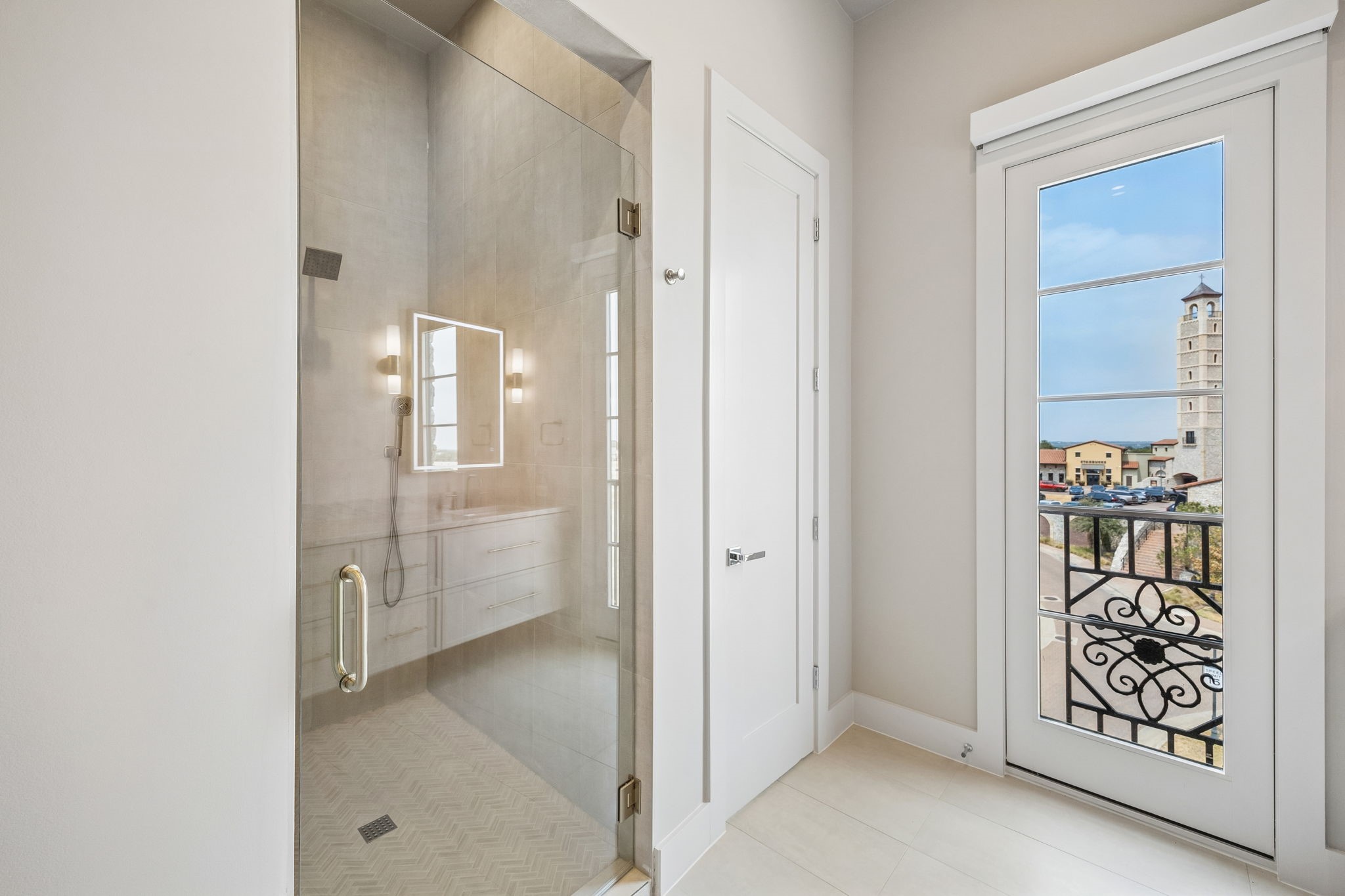 49 Arta Drive 105
