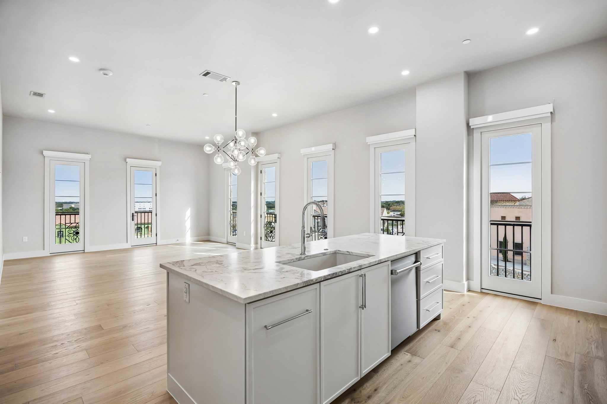 49 Arta Drive 204
