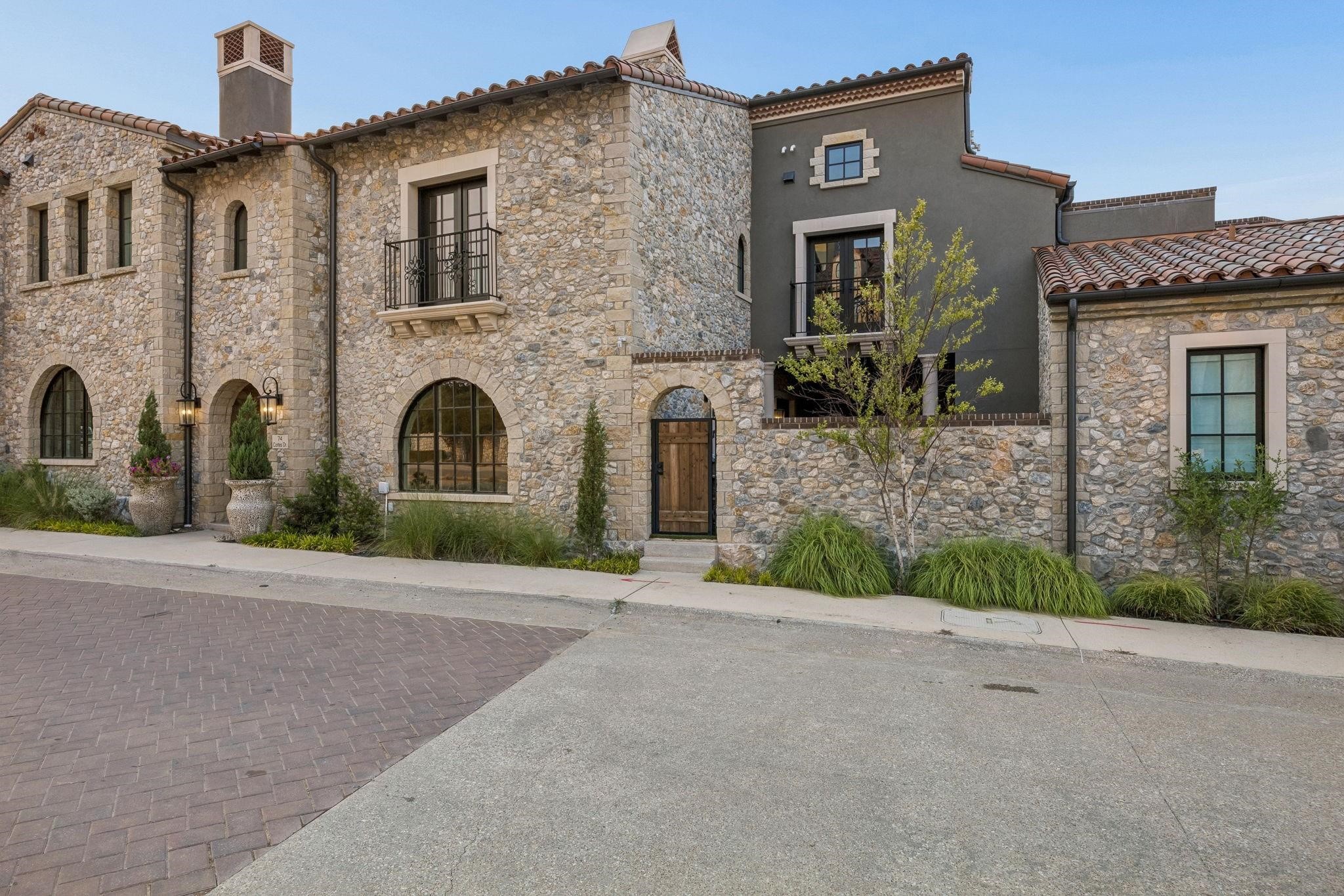 74 Cortes Drive