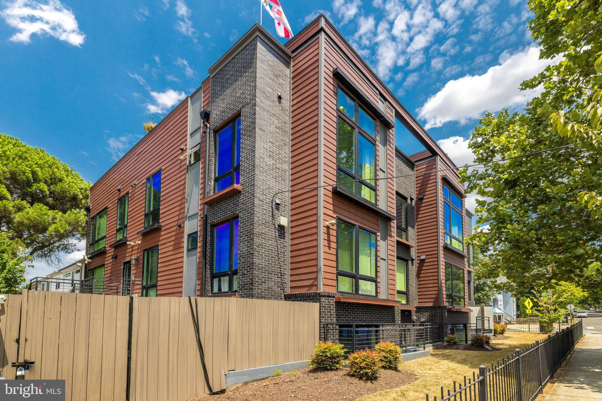 2900 12TH ST NE #202