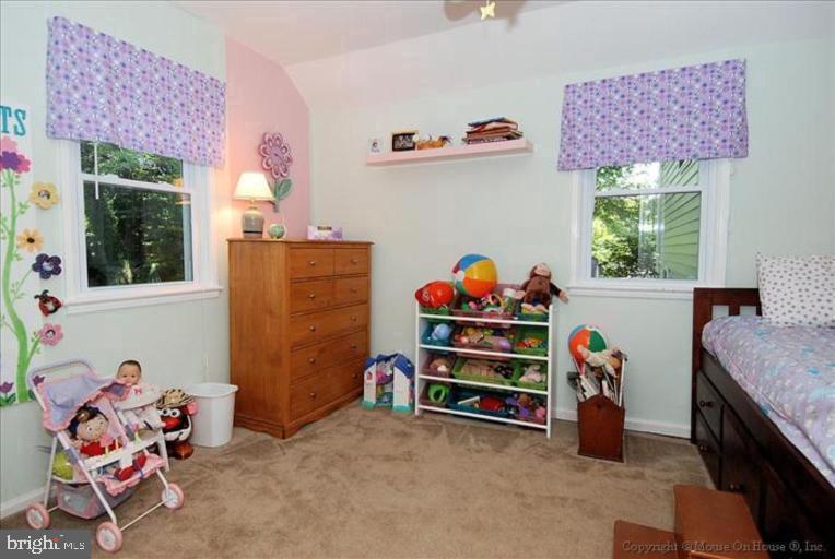 1105 CARSON ST