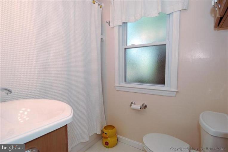 1105 CARSON ST