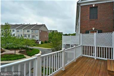 715 PLEASANT DR
