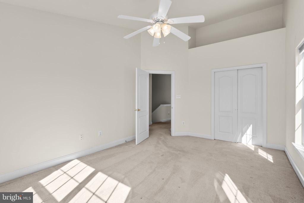 932 ORCHARD RIDGE DRIVE 200