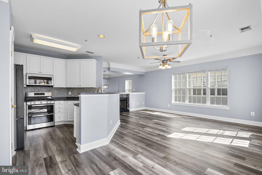 932 ORCHARD RIDGE DRIVE 200