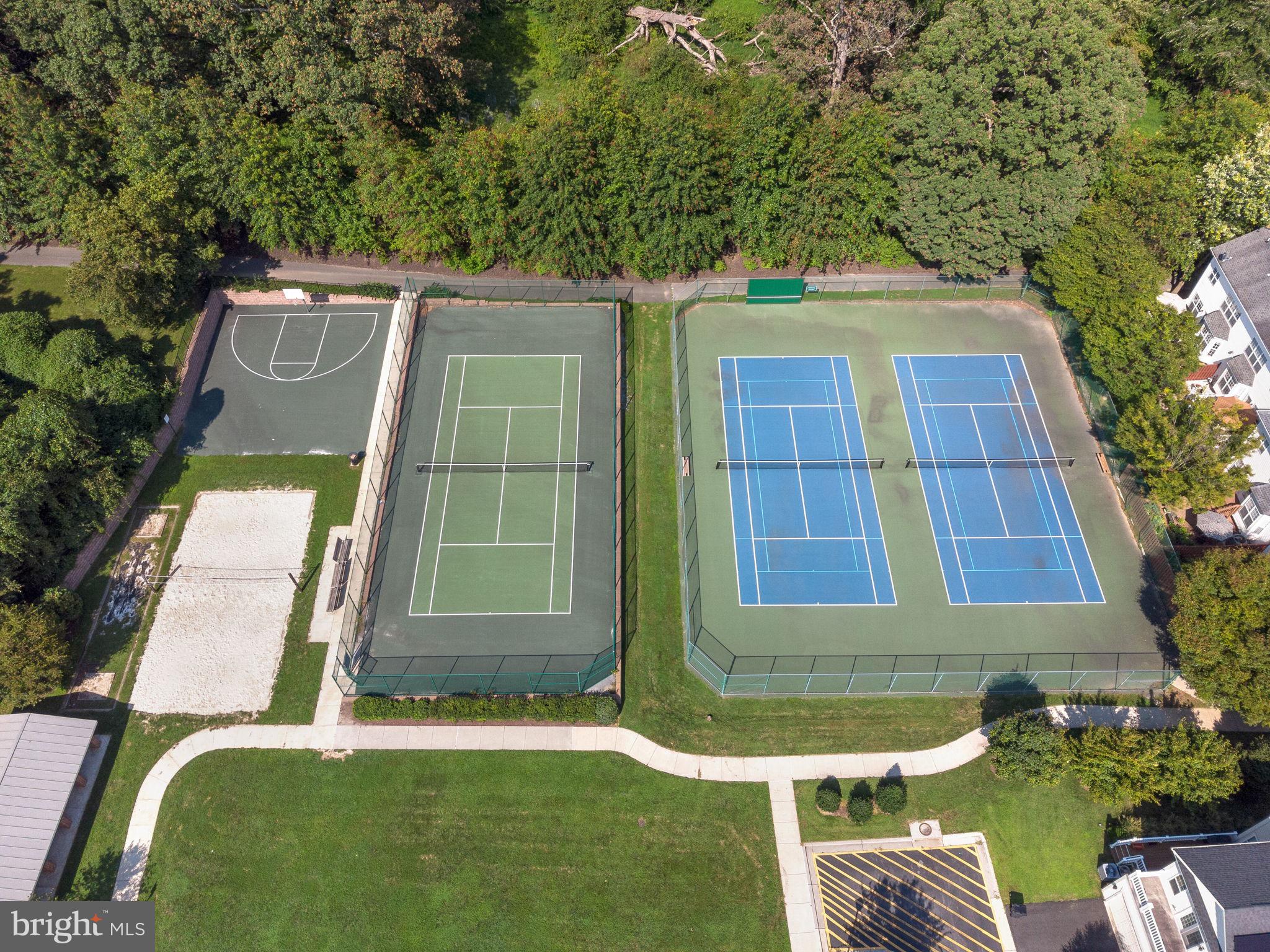 932 ORCHARD RIDGE DRIVE 200