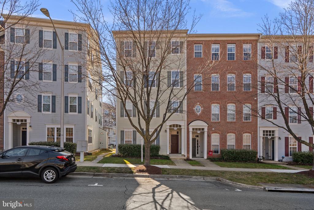 932 ORCHARD RIDGE DRIVE 200