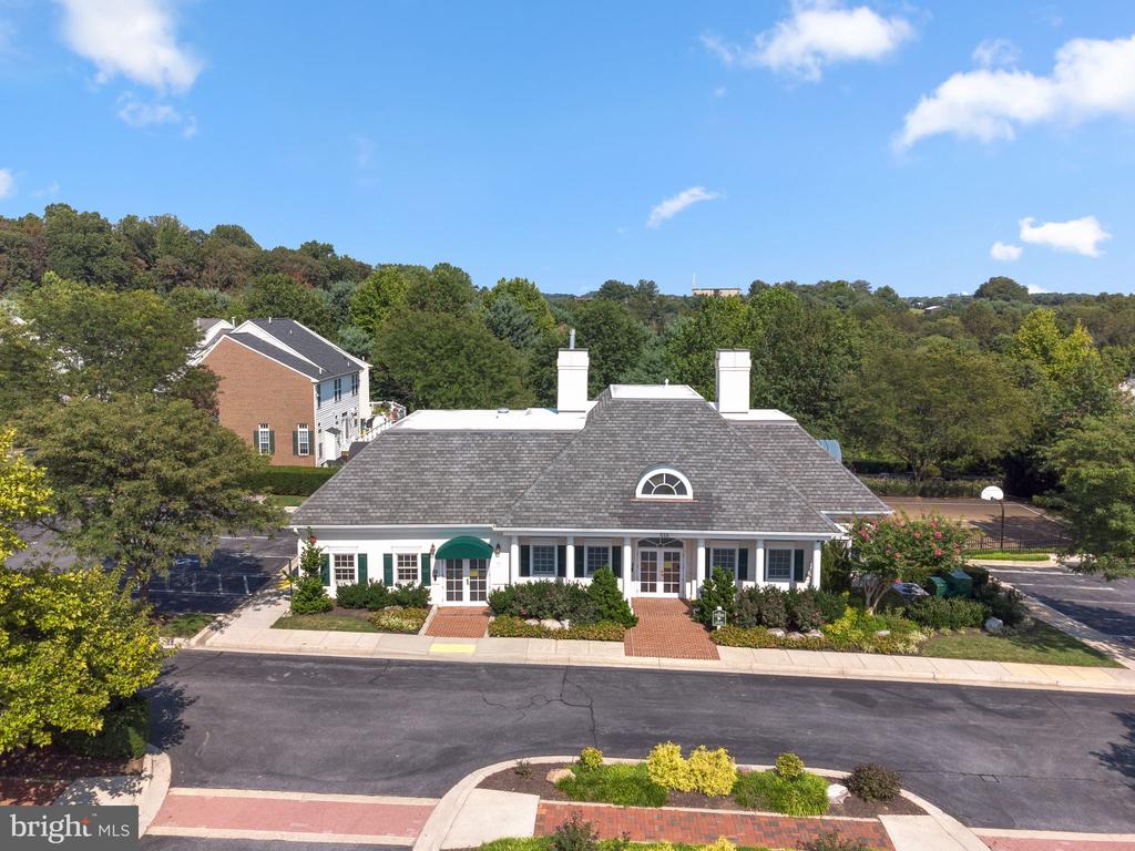 932 ORCHARD RIDGE DRIVE 200