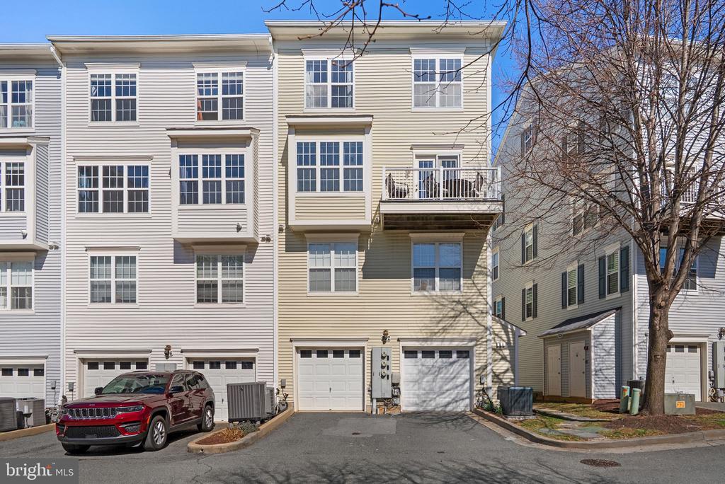932 ORCHARD RIDGE DRIVE 200