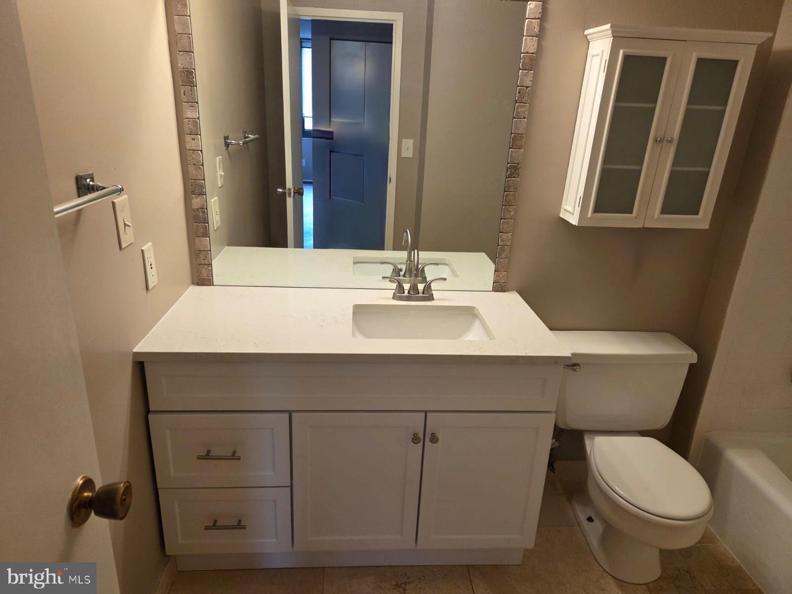 5500 HOLMES RUN PKWY #612