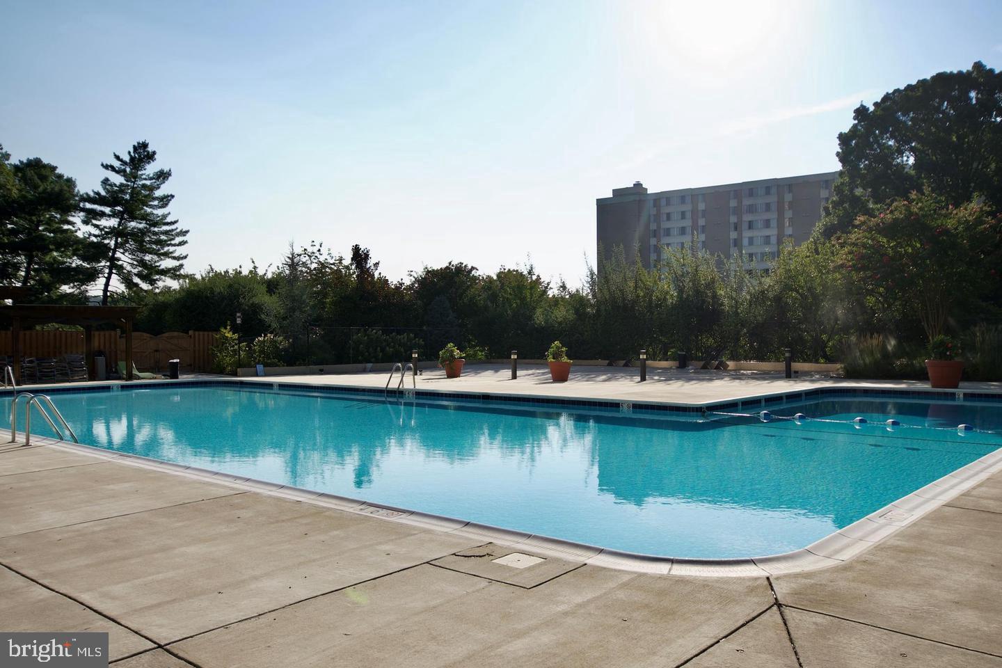 5500 HOLMES RUN PKWY #612