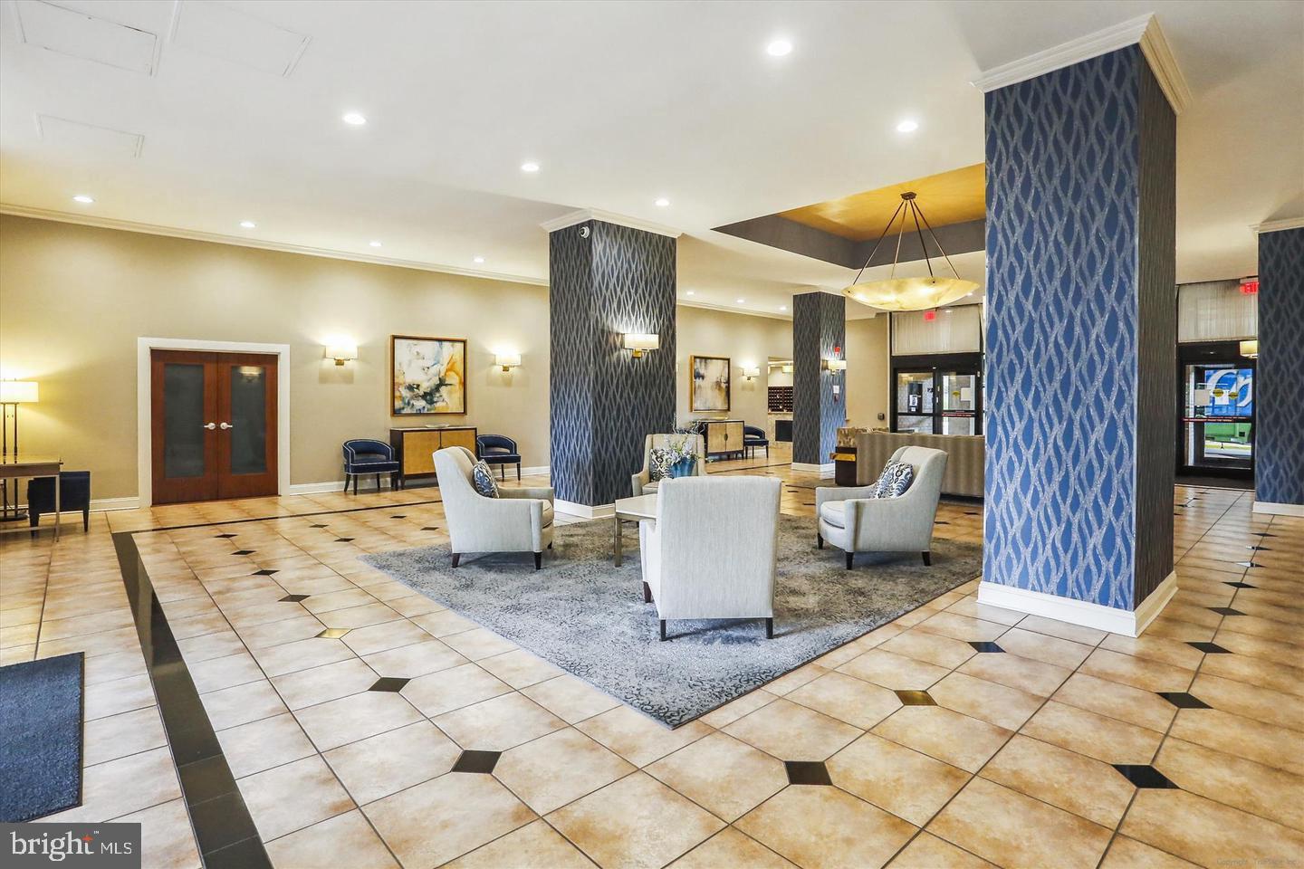 5500 HOLMES RUN PKWY #612