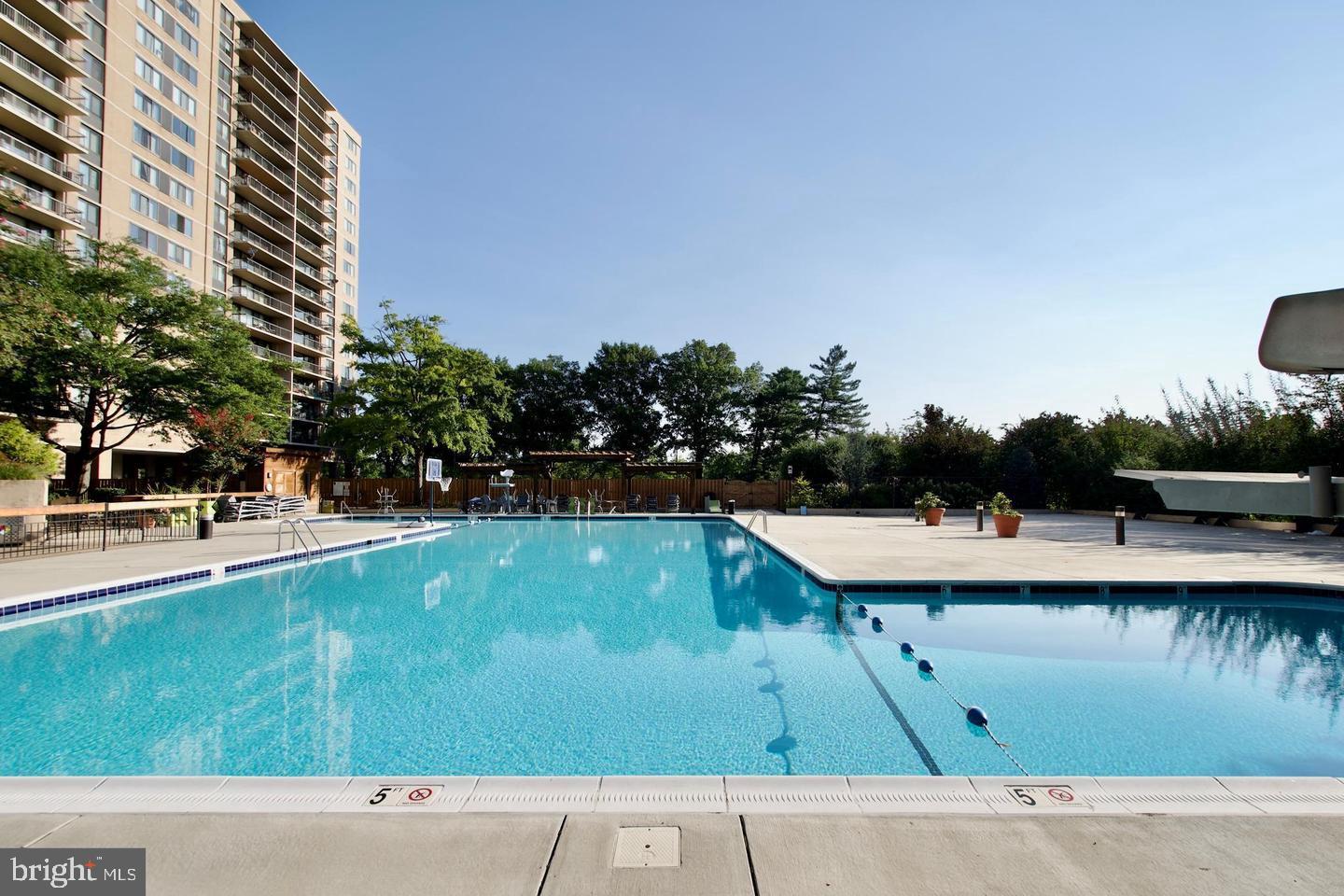 5500 HOLMES RUN PKWY #612