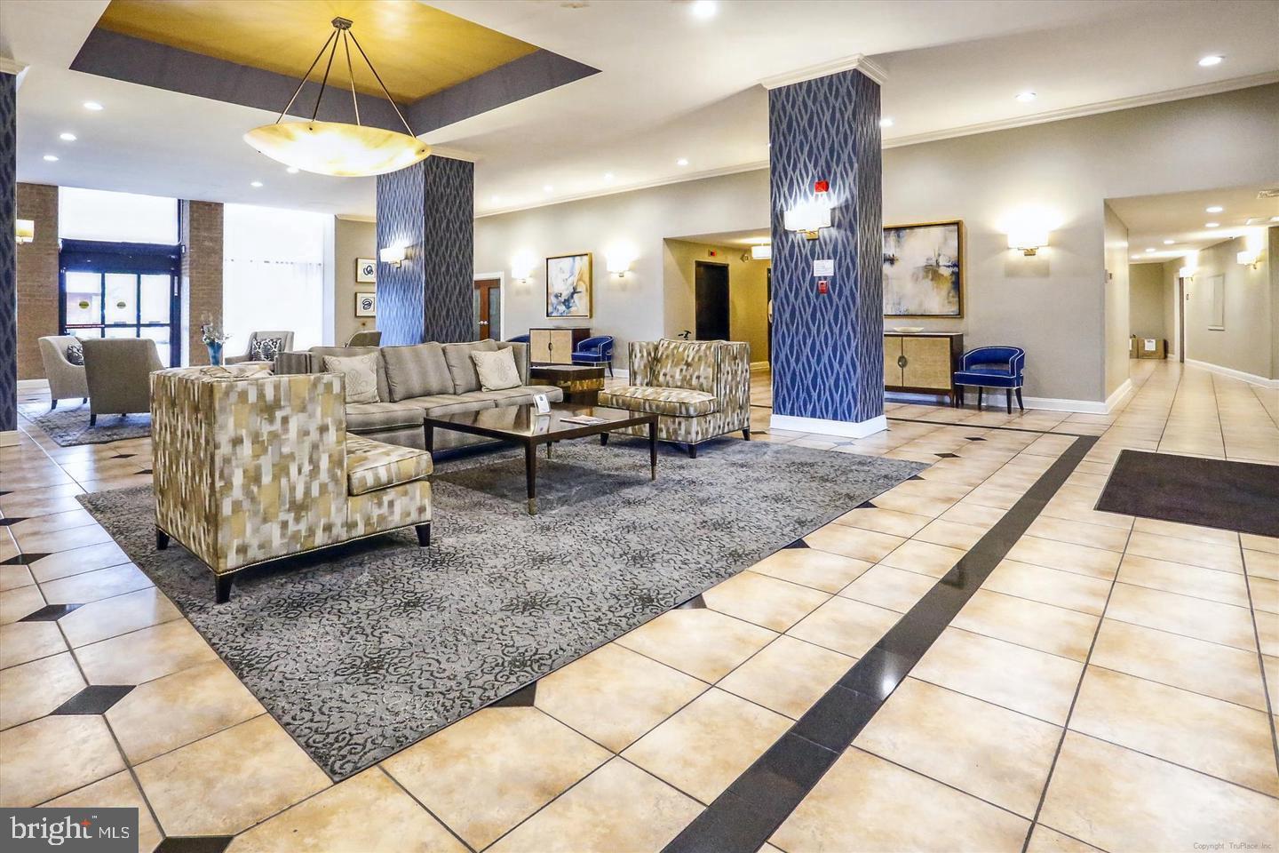 5500 HOLMES RUN PKWY #612