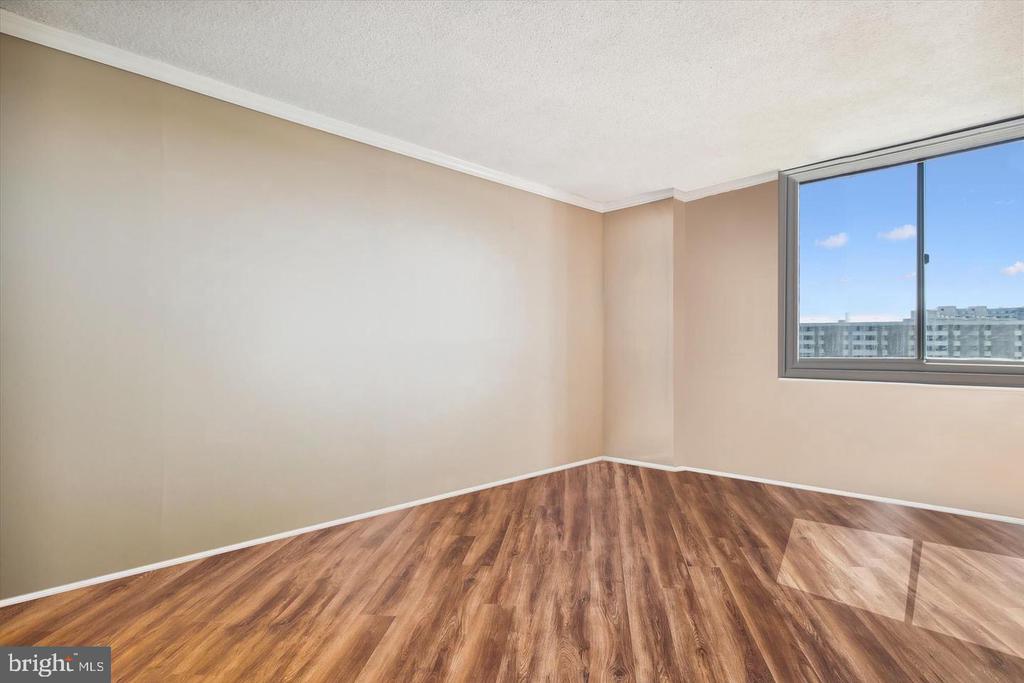 5500 HOLMES RUN PKWY #612